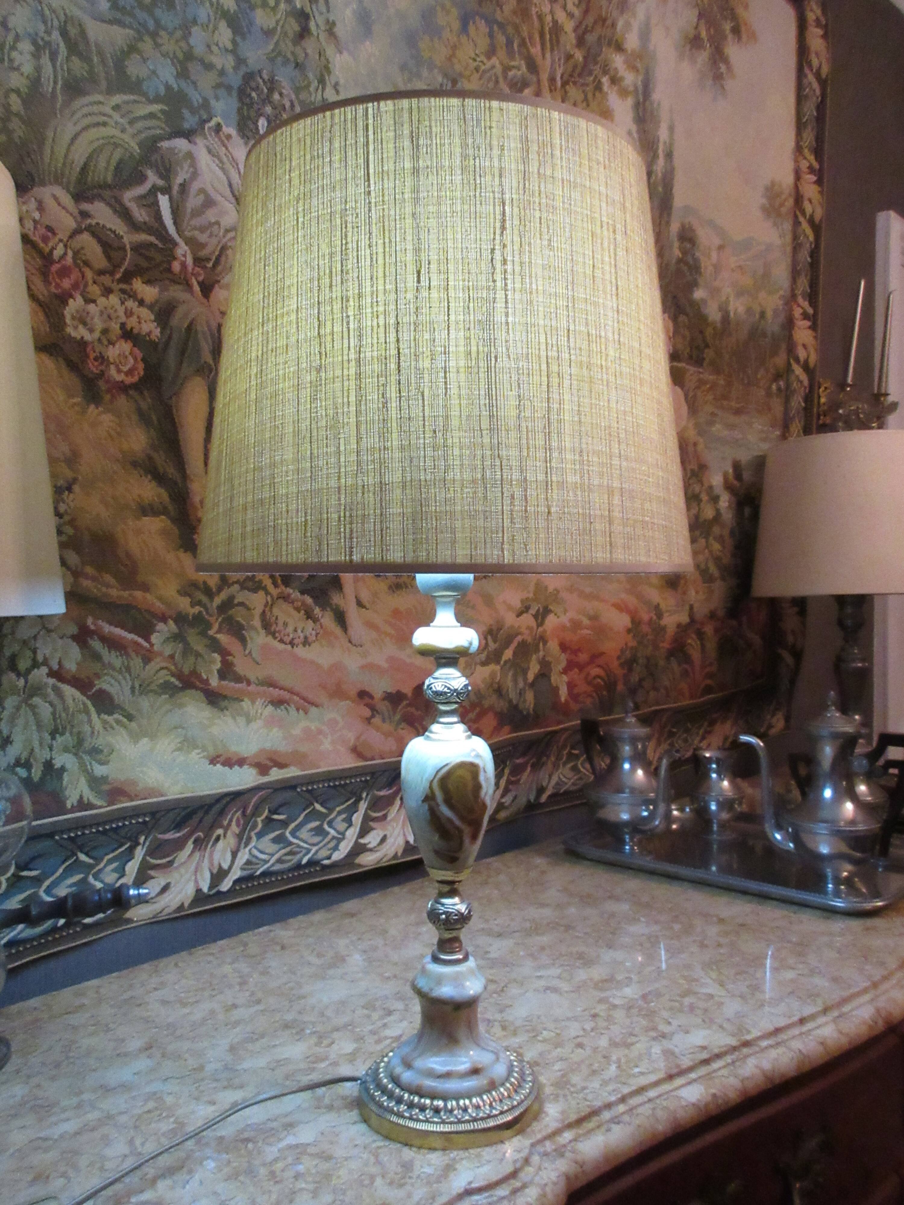 Very beautiful old onyx and bronze table lamp