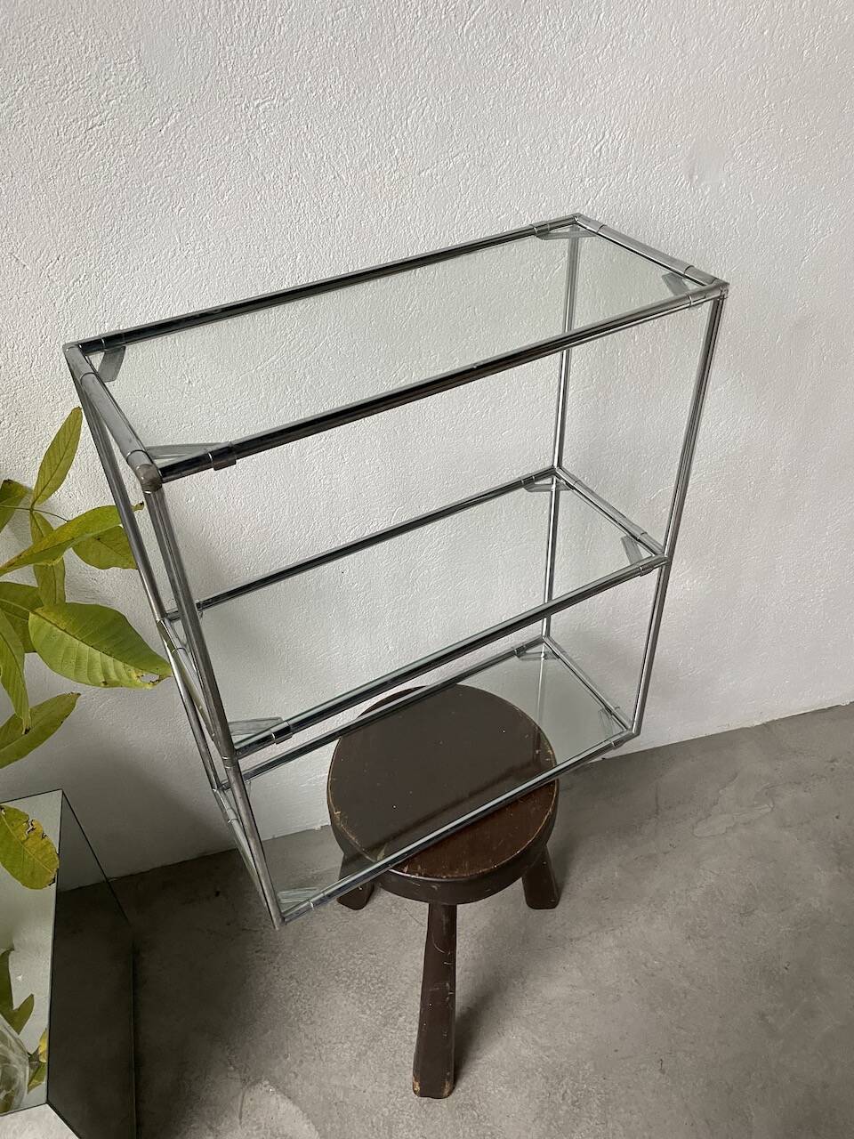 Abstracta Poul Cadovious wall shelf