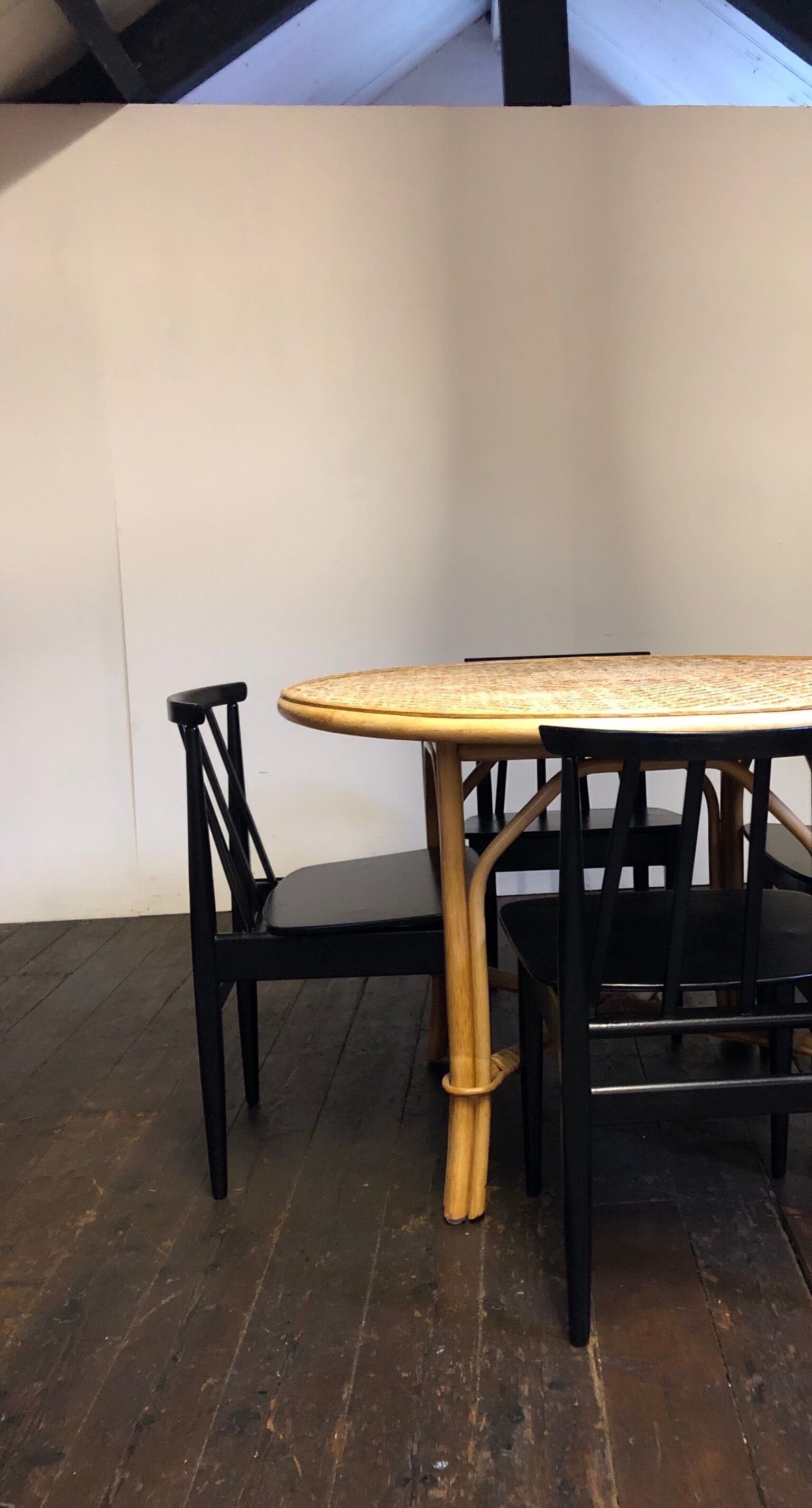 Vtg Mid Century Round Circular Wicker Bamboo Bamboo Table Dining rattan Tiki