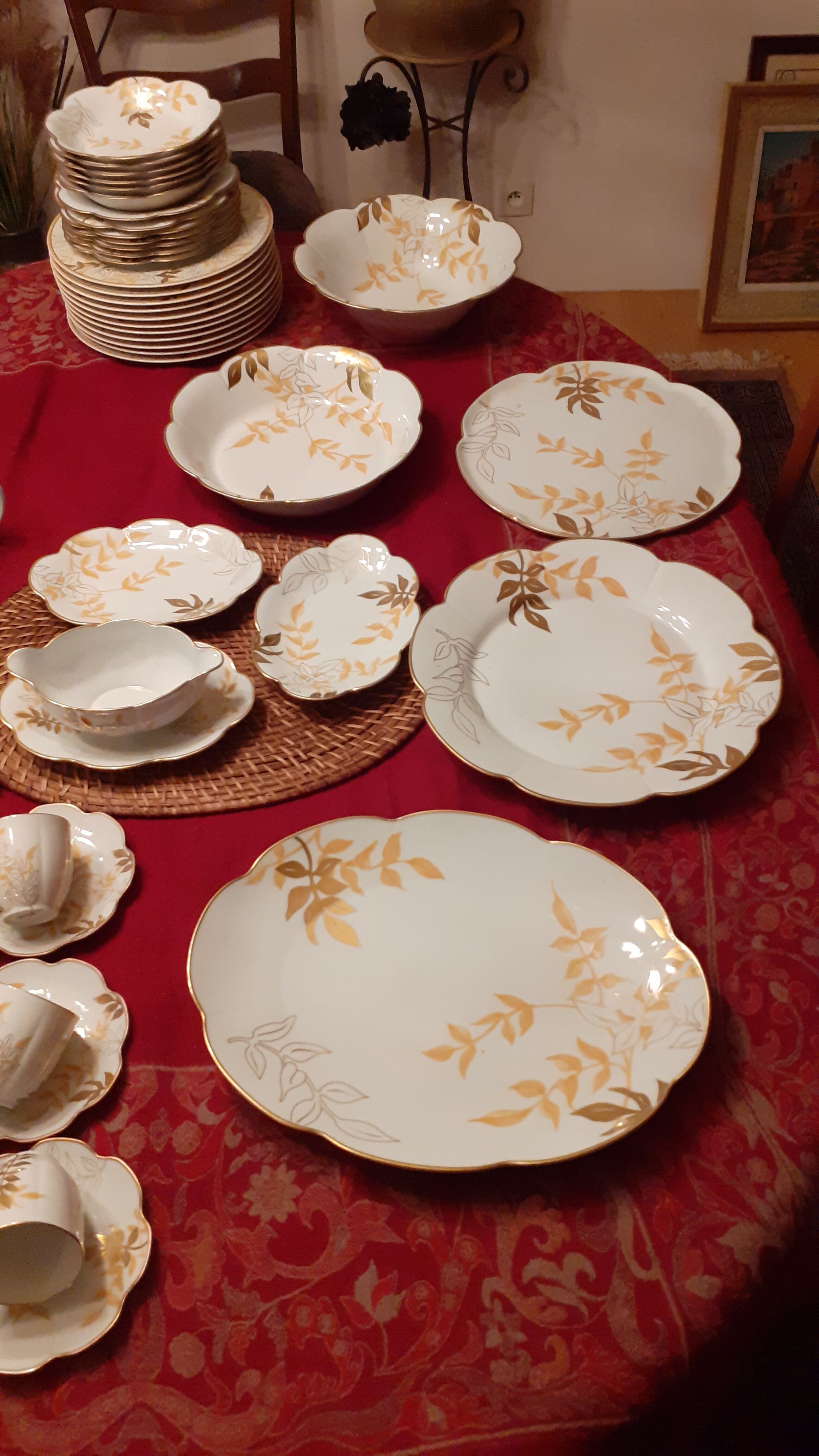 Porcelain table service 60 pieces