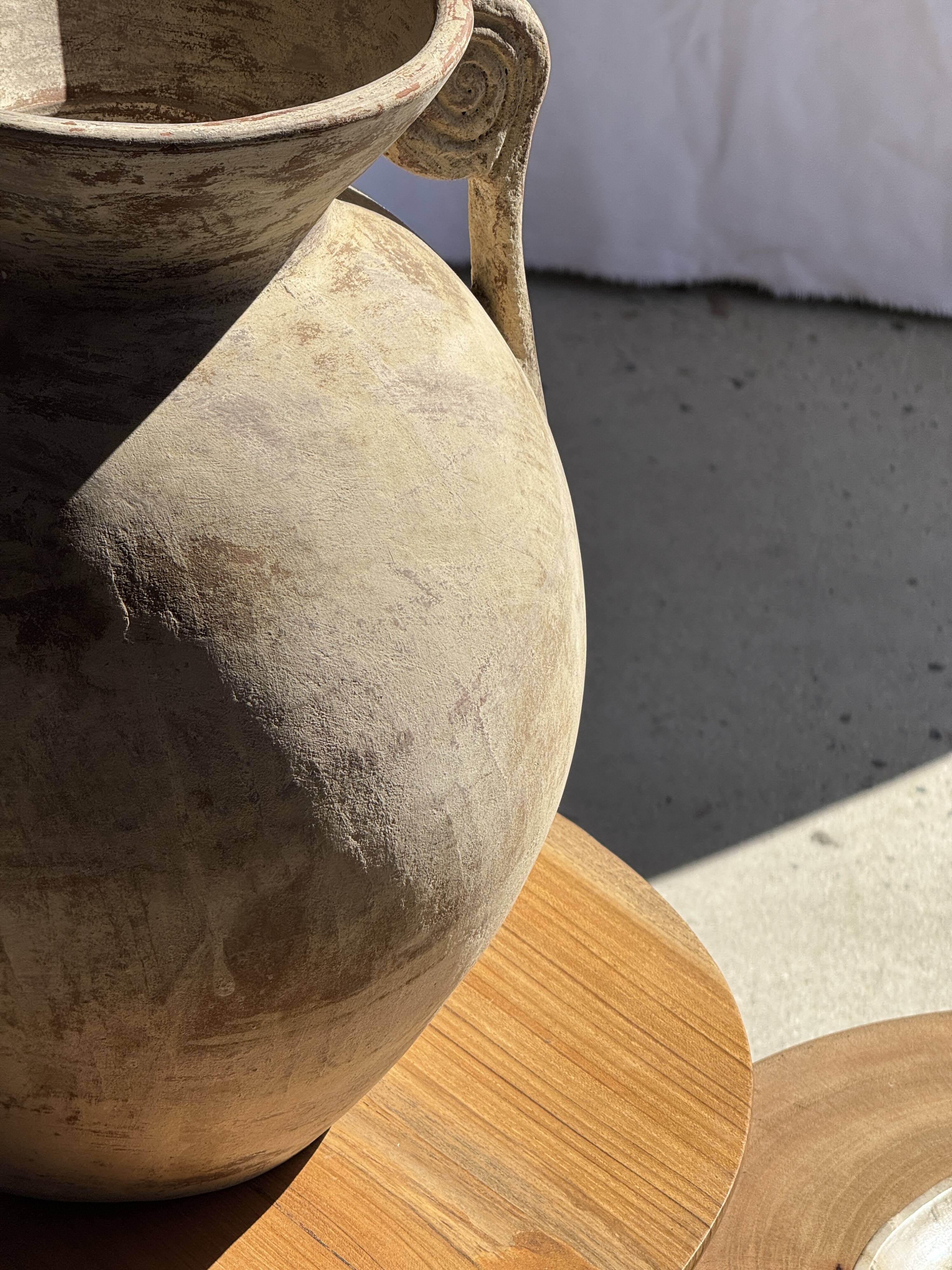 Sexy Neck - Solid wood (monoxyle) side table in natural colour H45