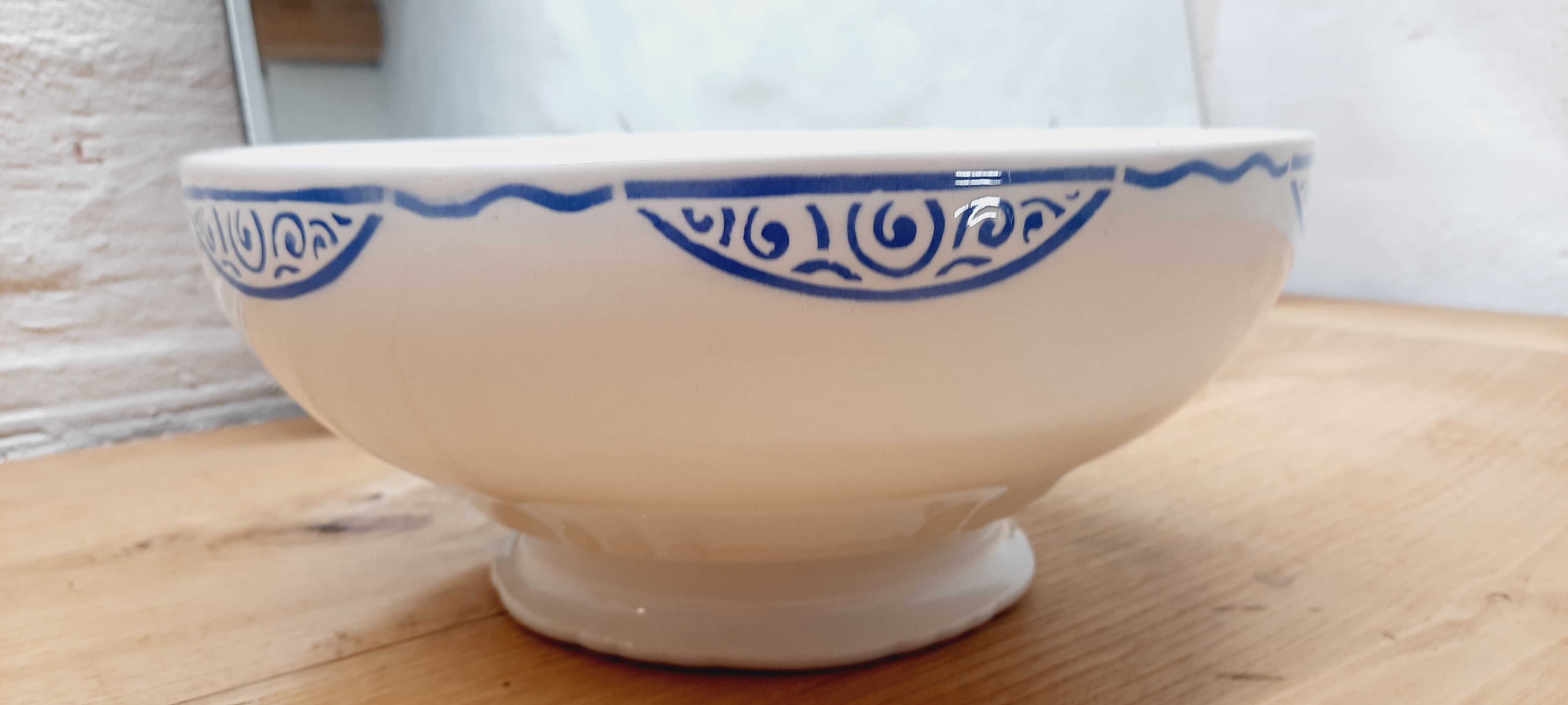 Salad bowl floral decoration early XX th