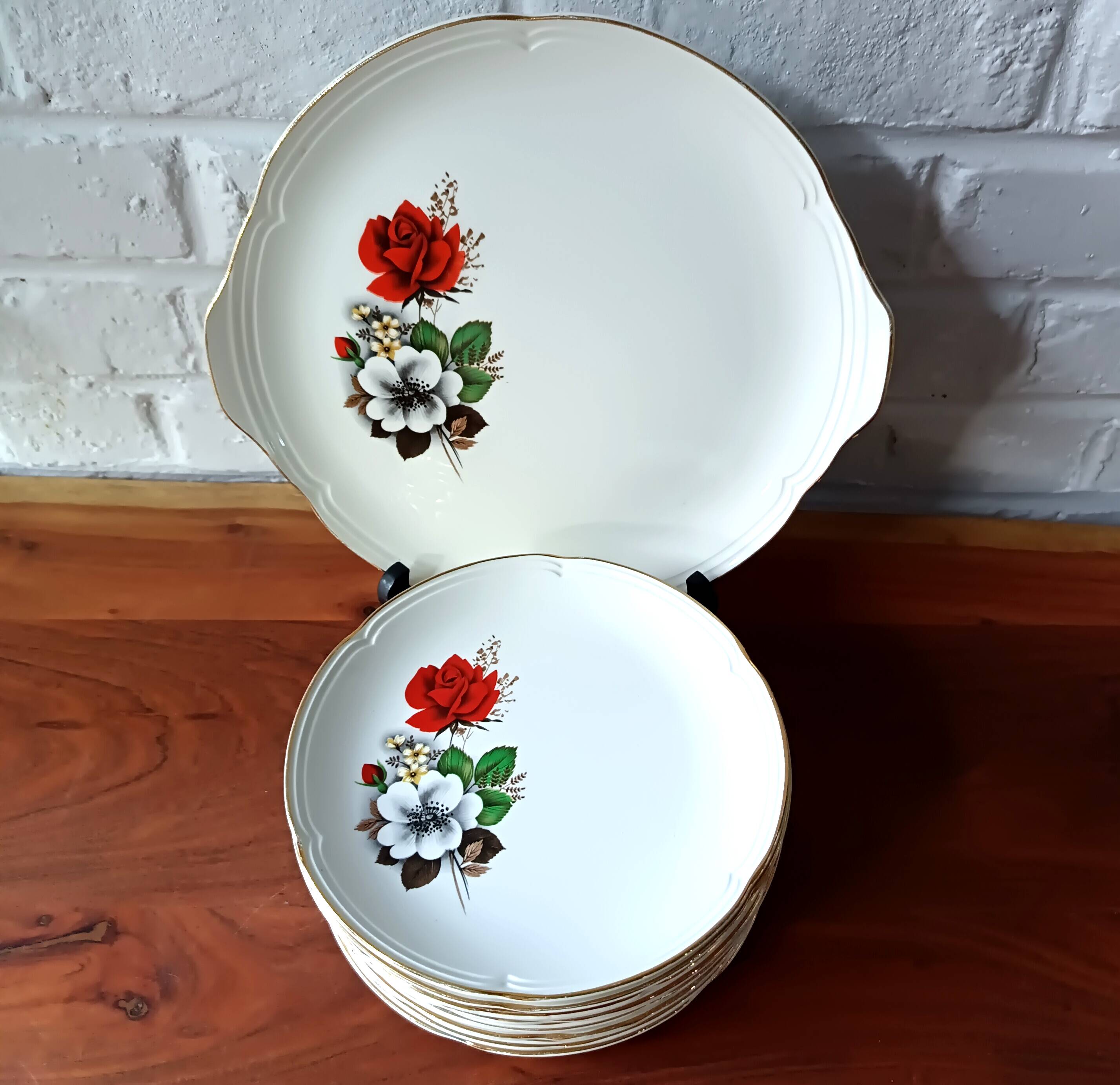 Dessert service 12 plates orchies moulin des loups traviata motif