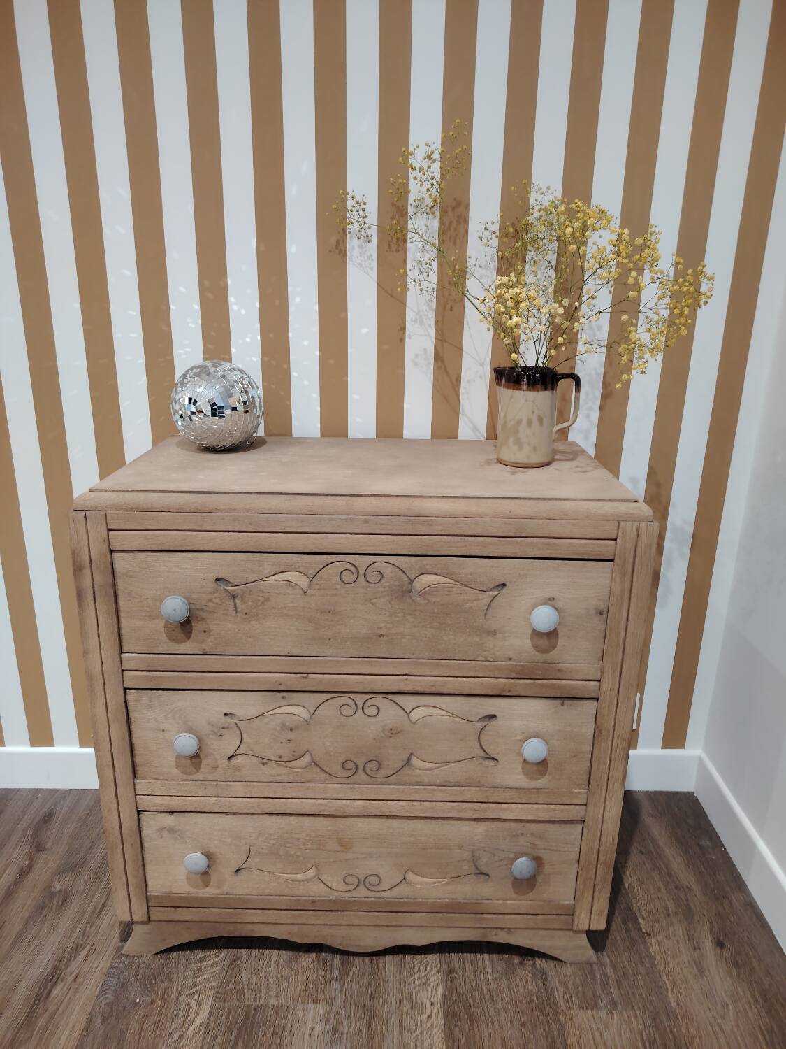 Art Deco chest of drawers