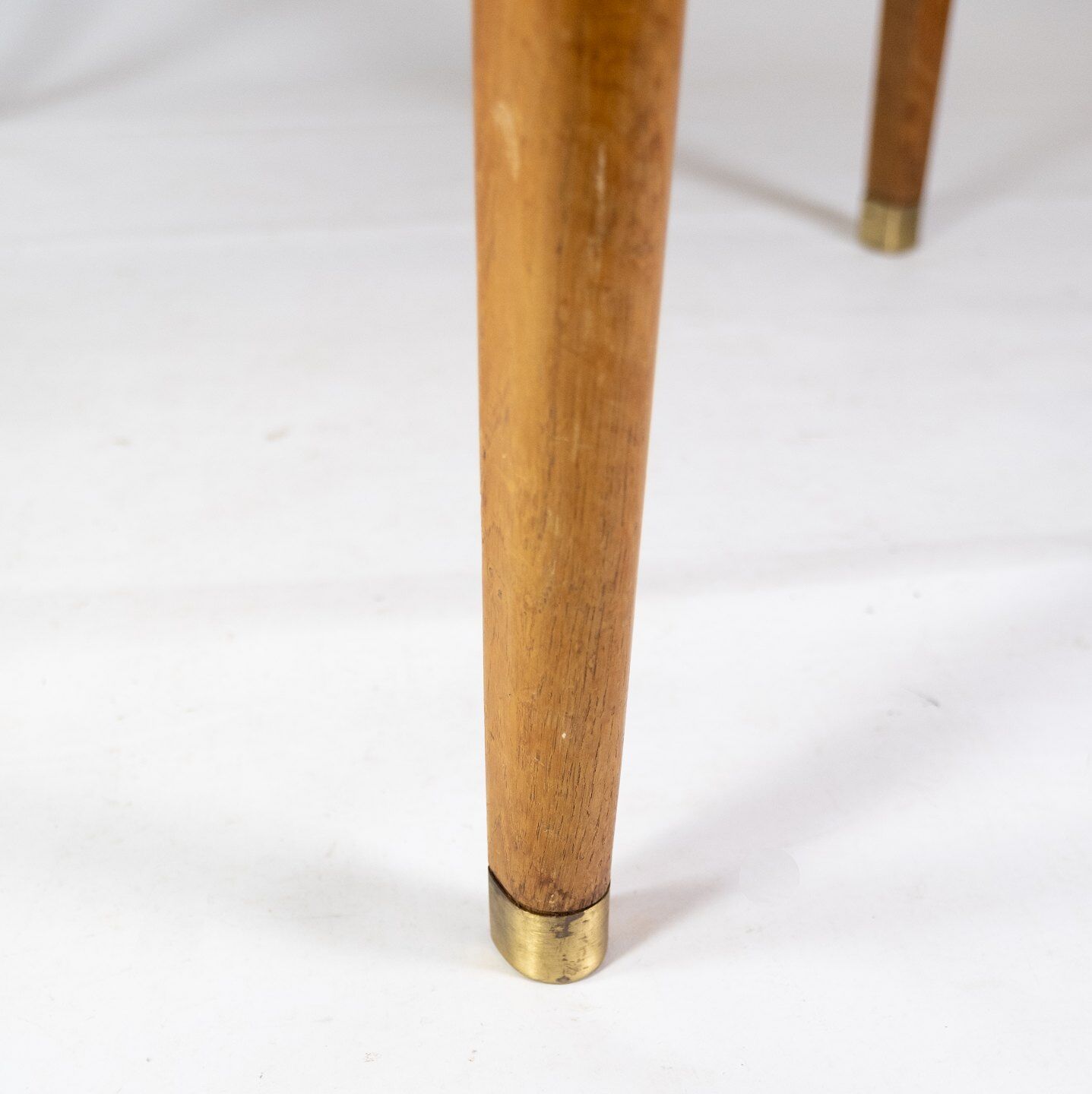 Dining table in oak of danish design from the 1960s.