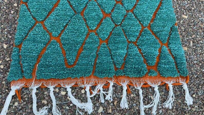 Tapis en laine pure fait main artisanale taille 2/3 m