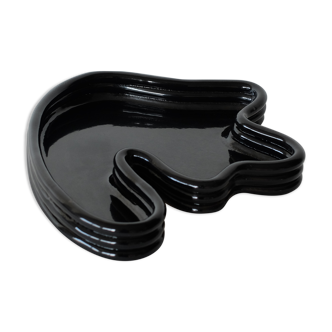 Lali black vinyl centerpiece