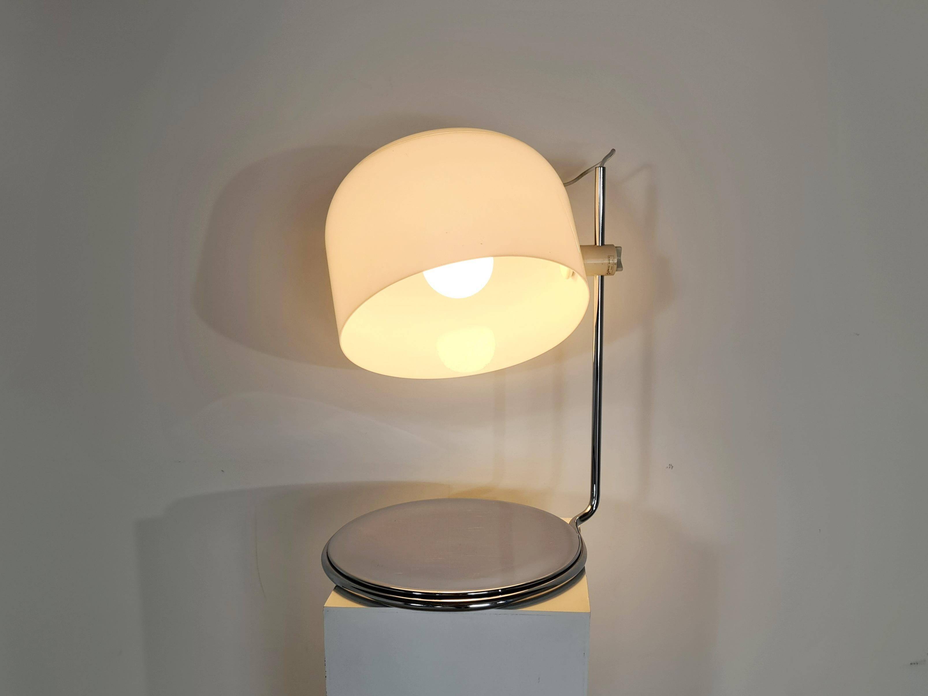 Harvey Guzzini, adjustable desk lamp in white stainless steel, 1960s