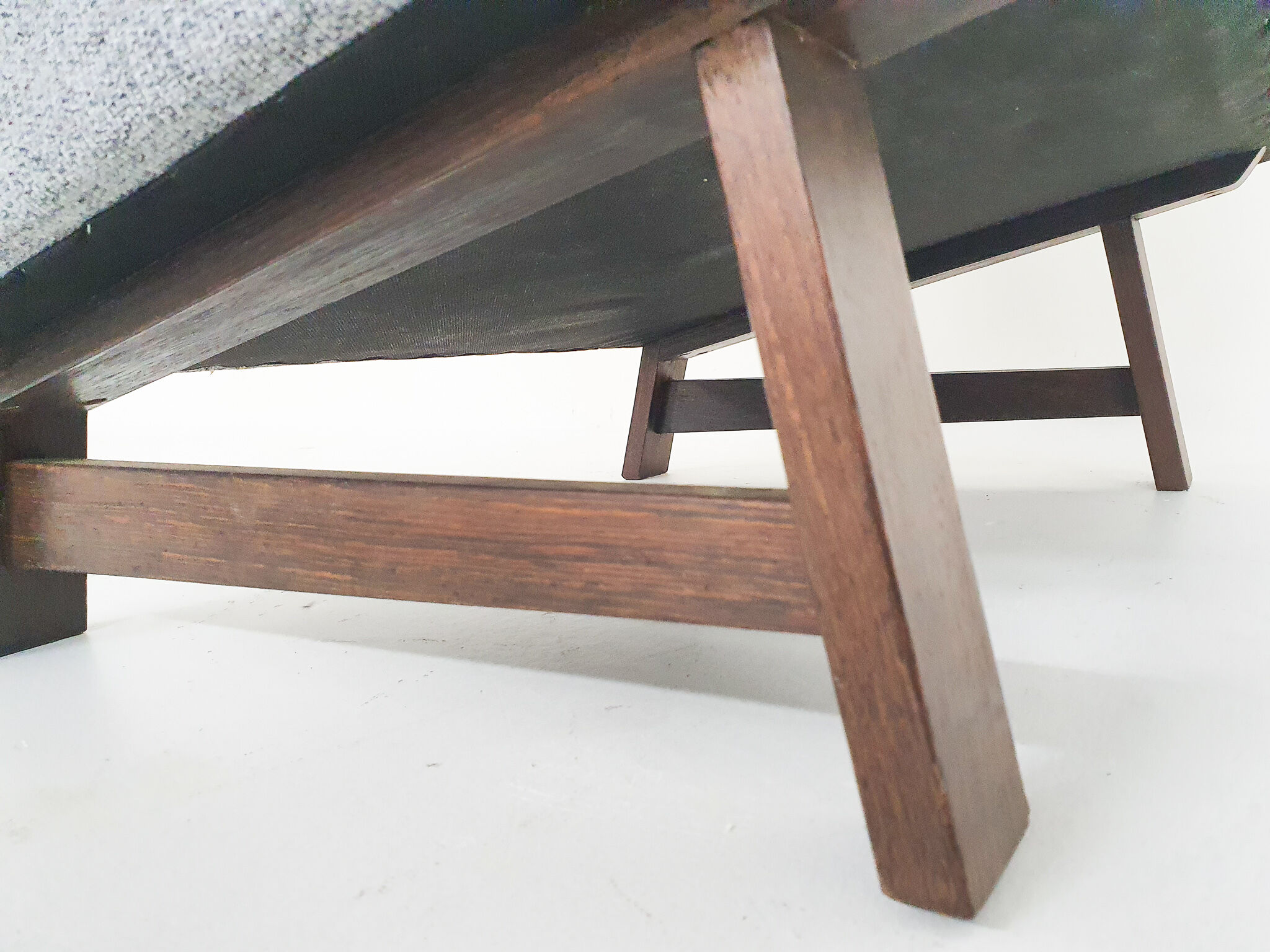 Set of two Dutch design lounge chairs with wenge feet