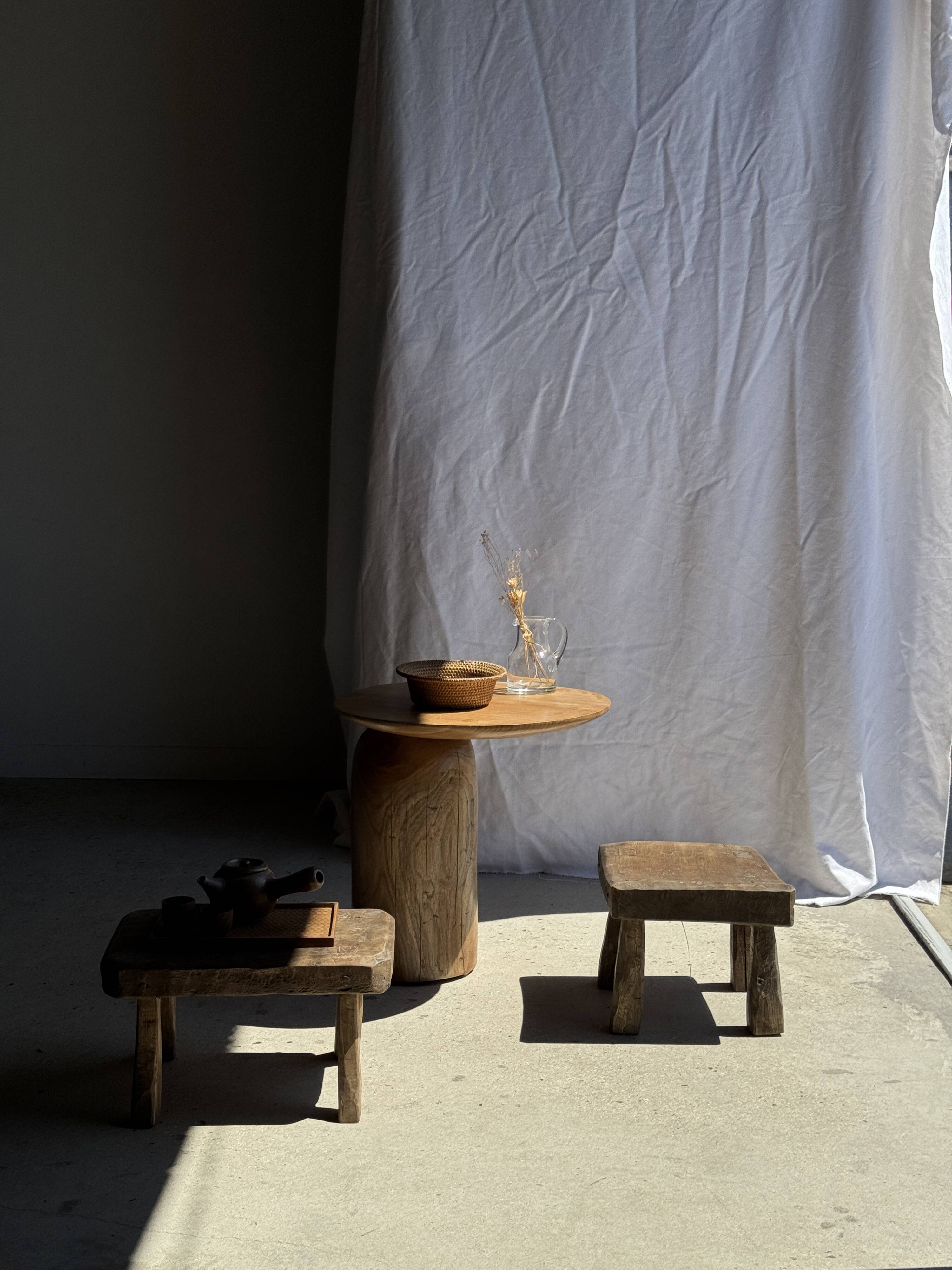 Petit stool, tabouret d'appoint en teck massif rectangulaire arrondie