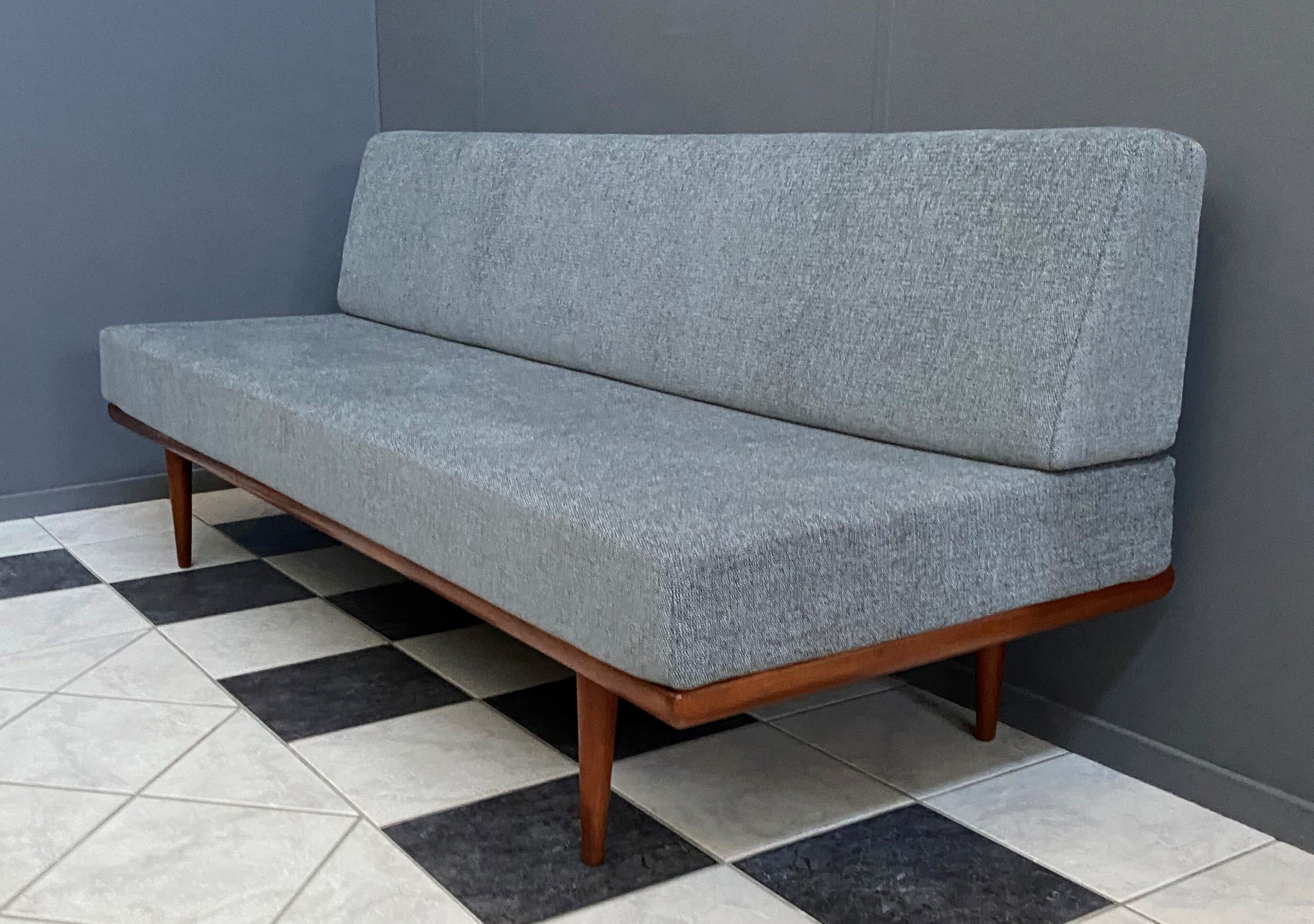 Daybed by Peter Hvidt for France & Daverkosen