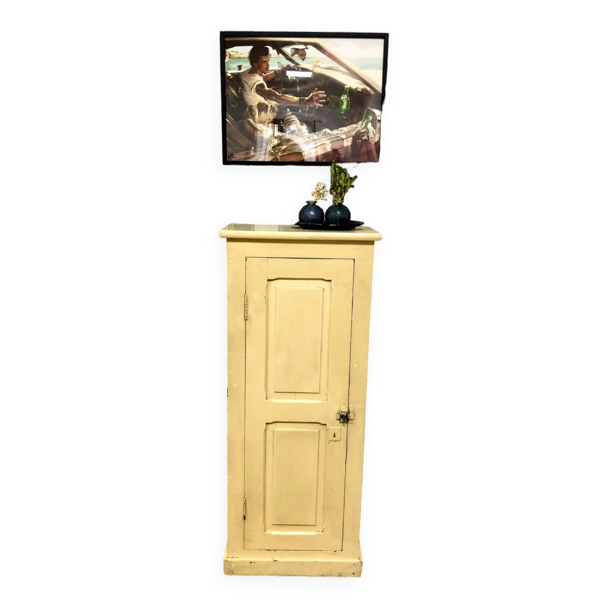 Petite armoire beige vintage