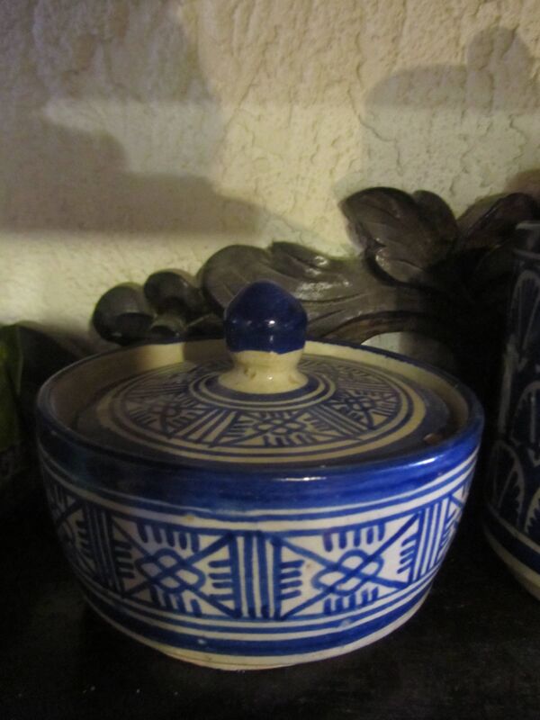Lot 11 poteries marocaine pot à beurre époque 1940 signé serghini.