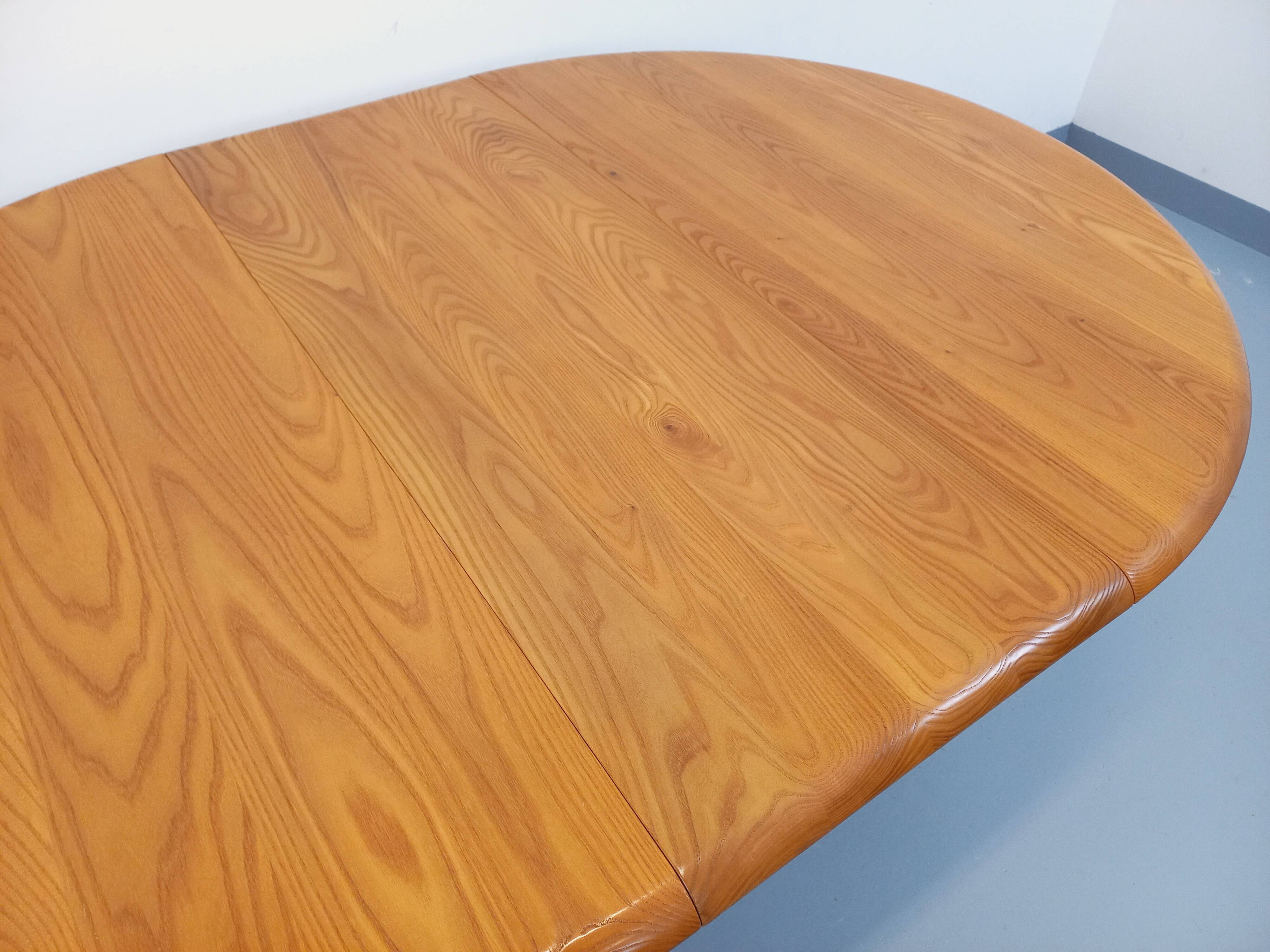 Table à manger ronde vintage Seltz des années 70 80 en orme blond massif