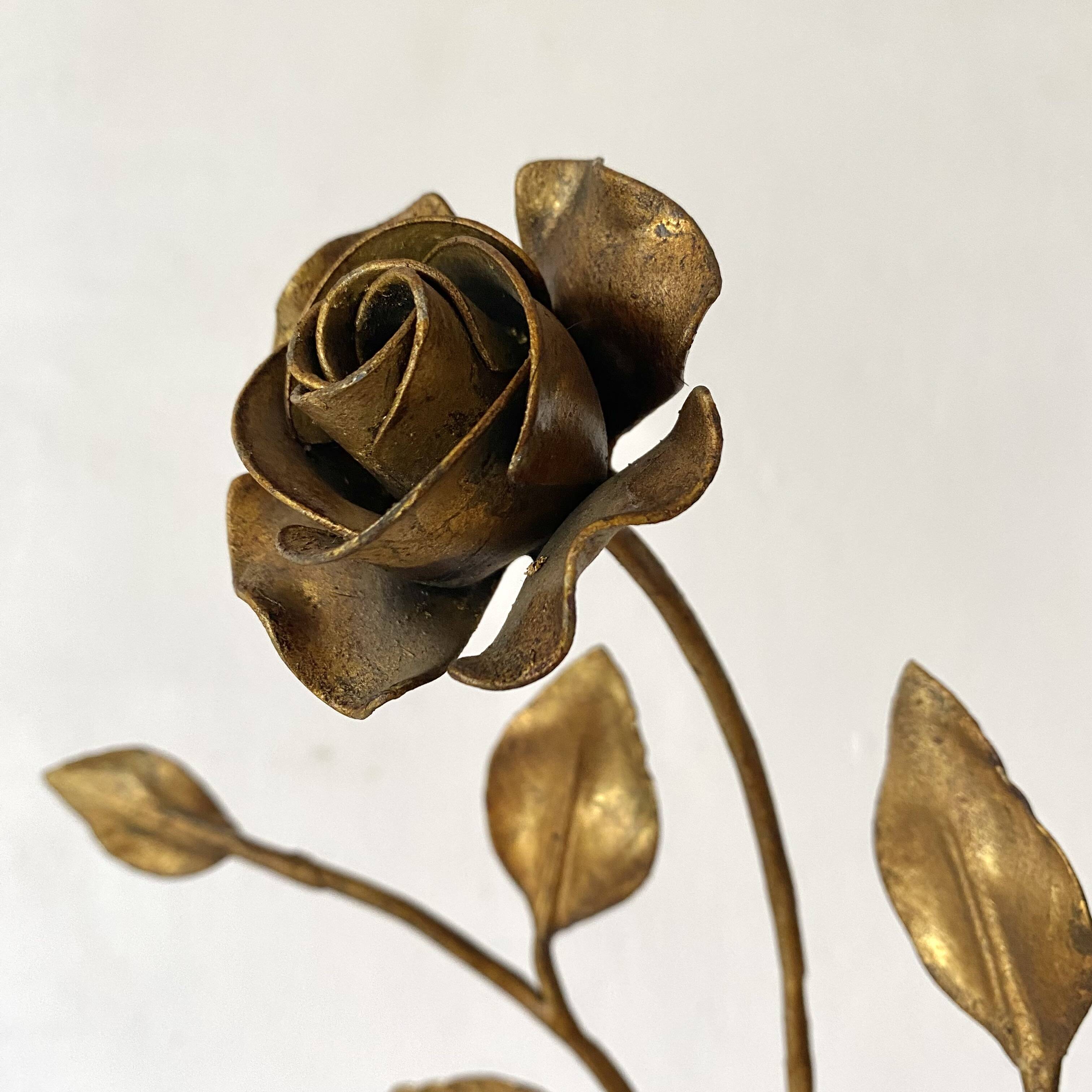 Vintage Italian wall lamp in gilded metal and glass paste