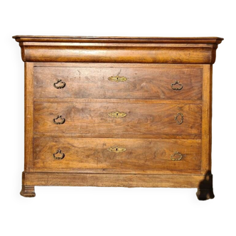 Cherry chest of drawers