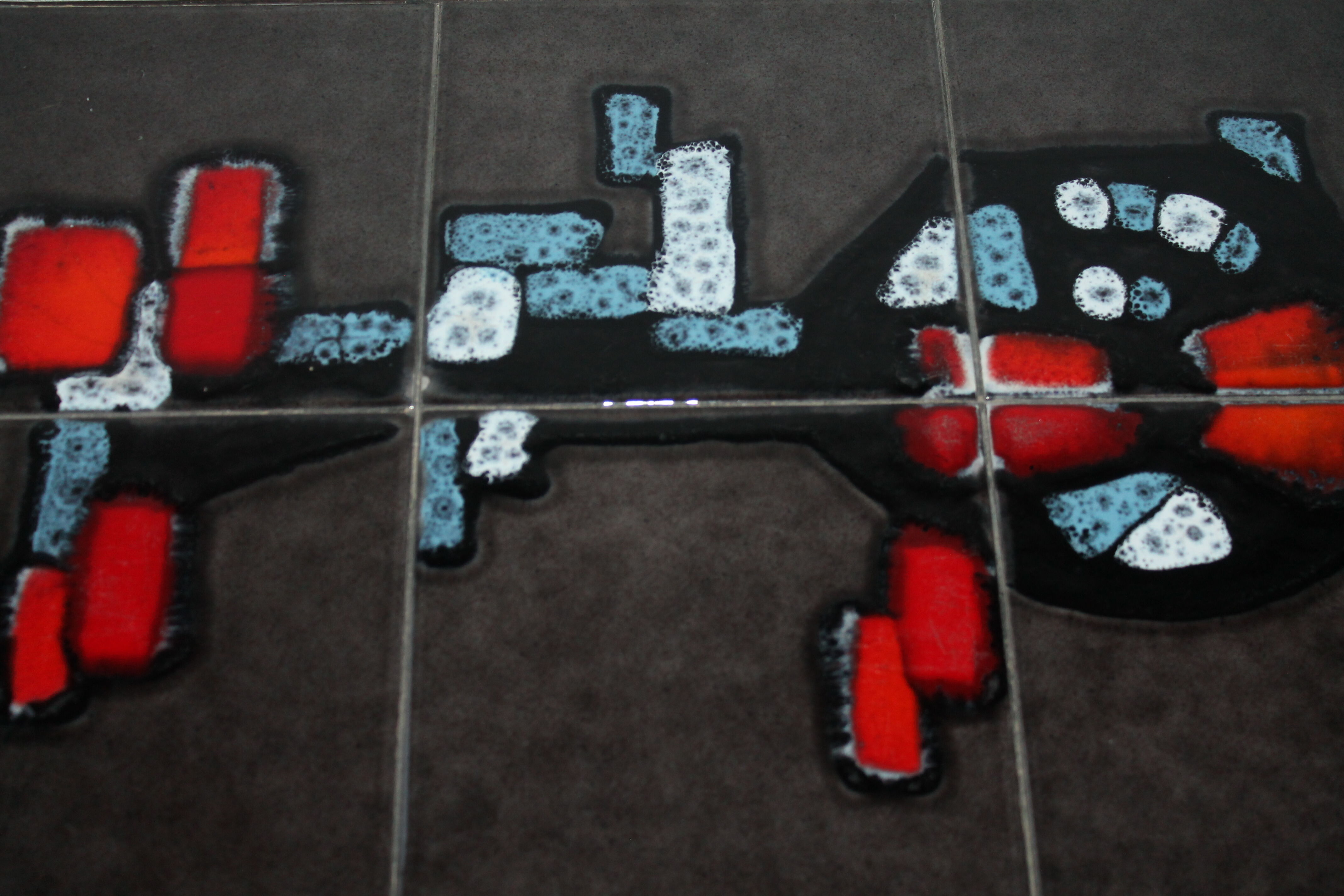 Coffee table from the 70s in ceramic and chrome