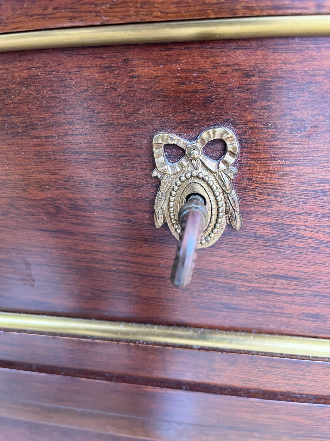 Old chest of drawers