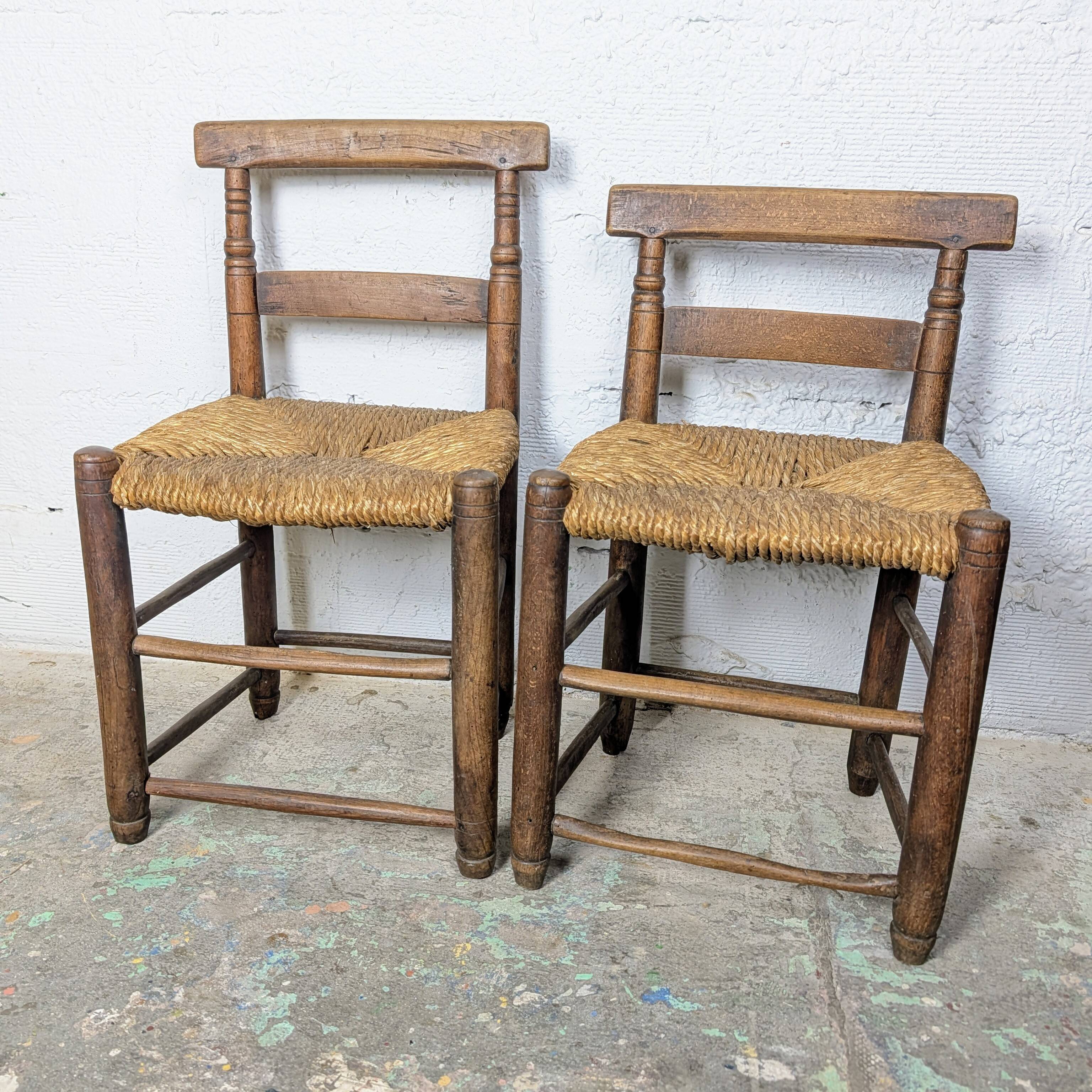 Pair of turned wooden farm chairs with straw - 19th century