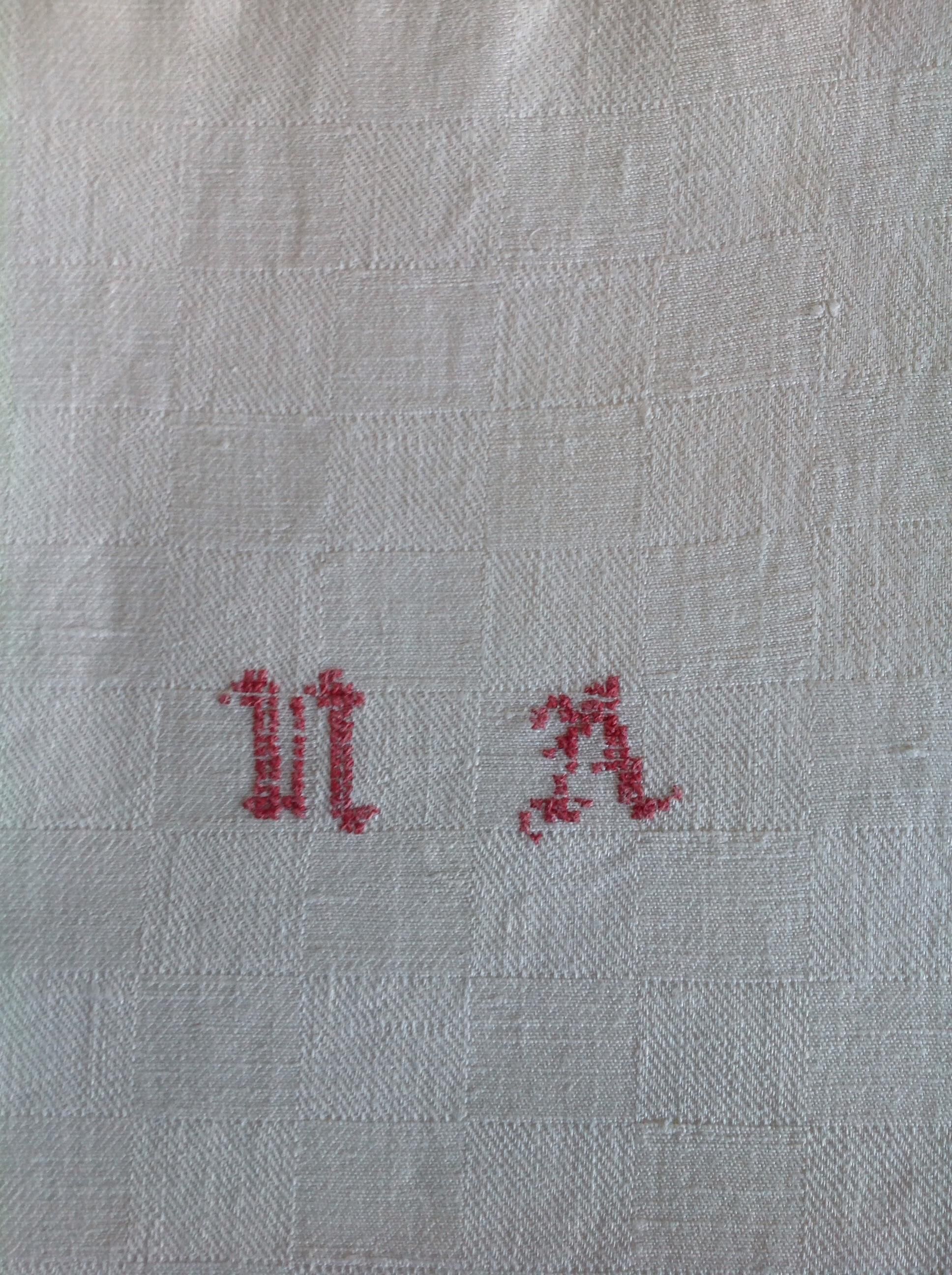 5 cotton dammase monogrammed towels NA