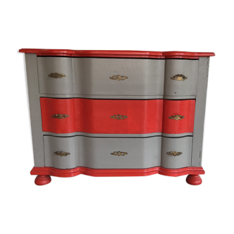 Vintage chest of drawers