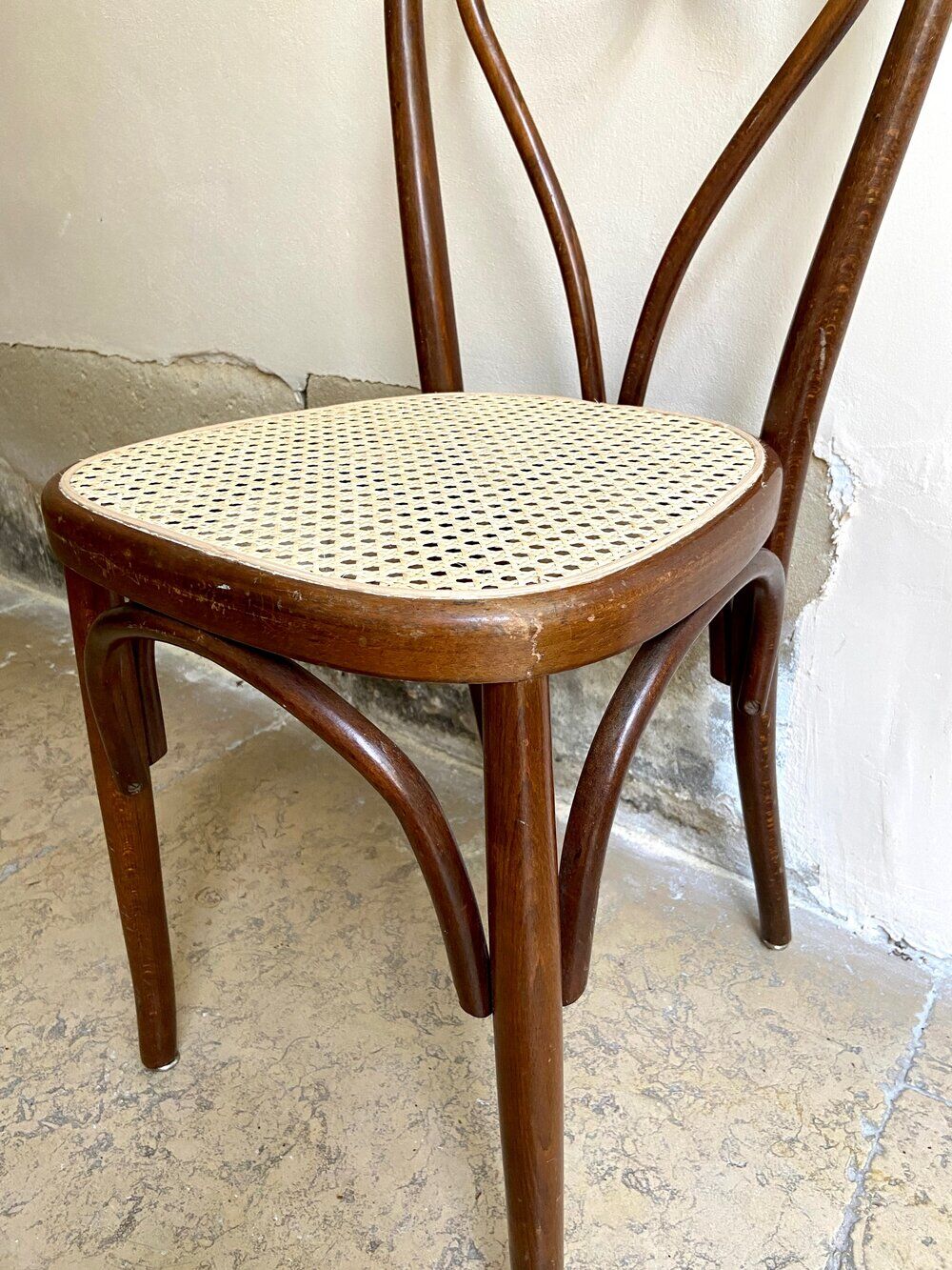 Bistro chair heart in arched beech and canning