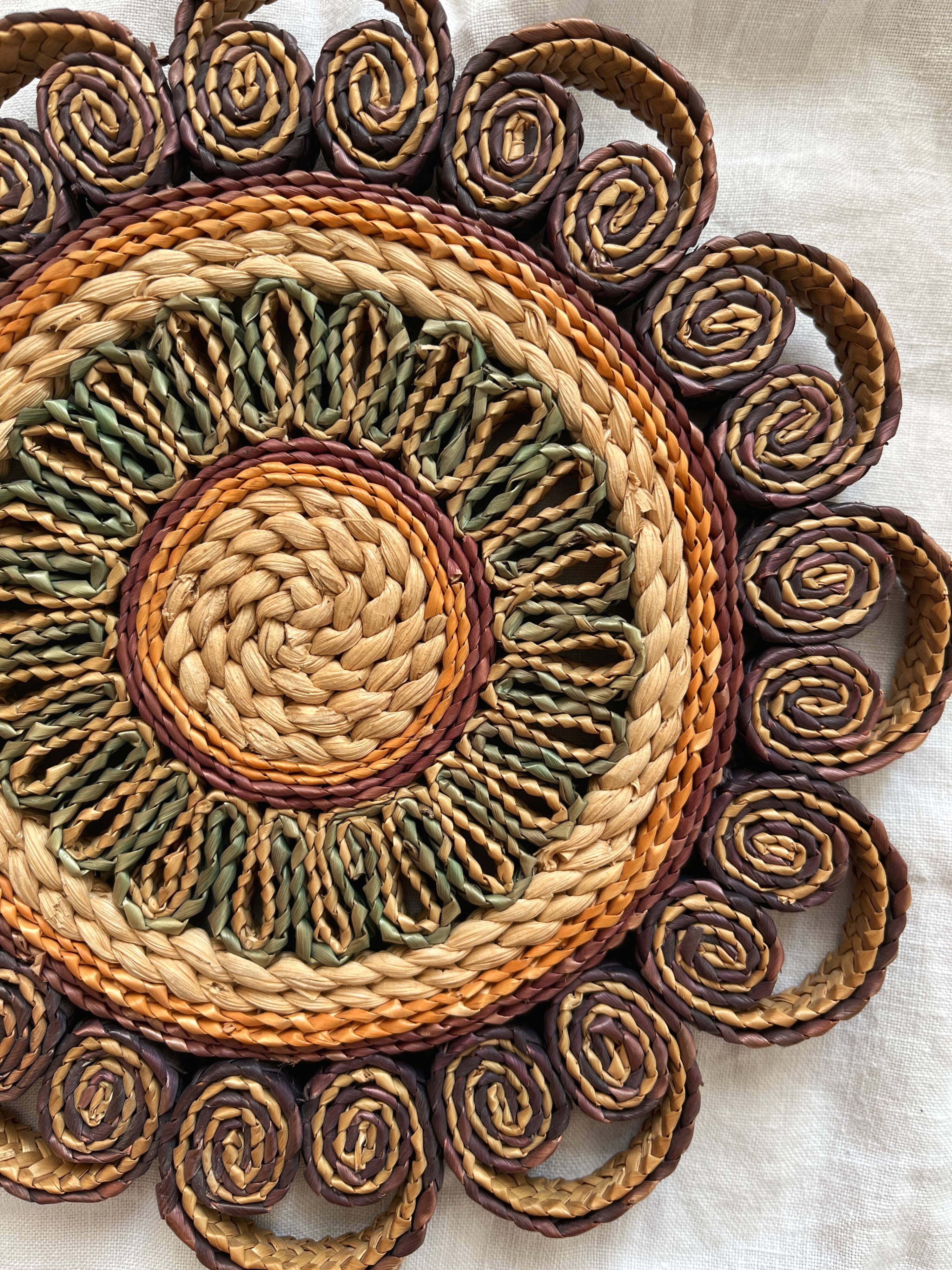 Dessous de plat en corde tressée fleur vintage