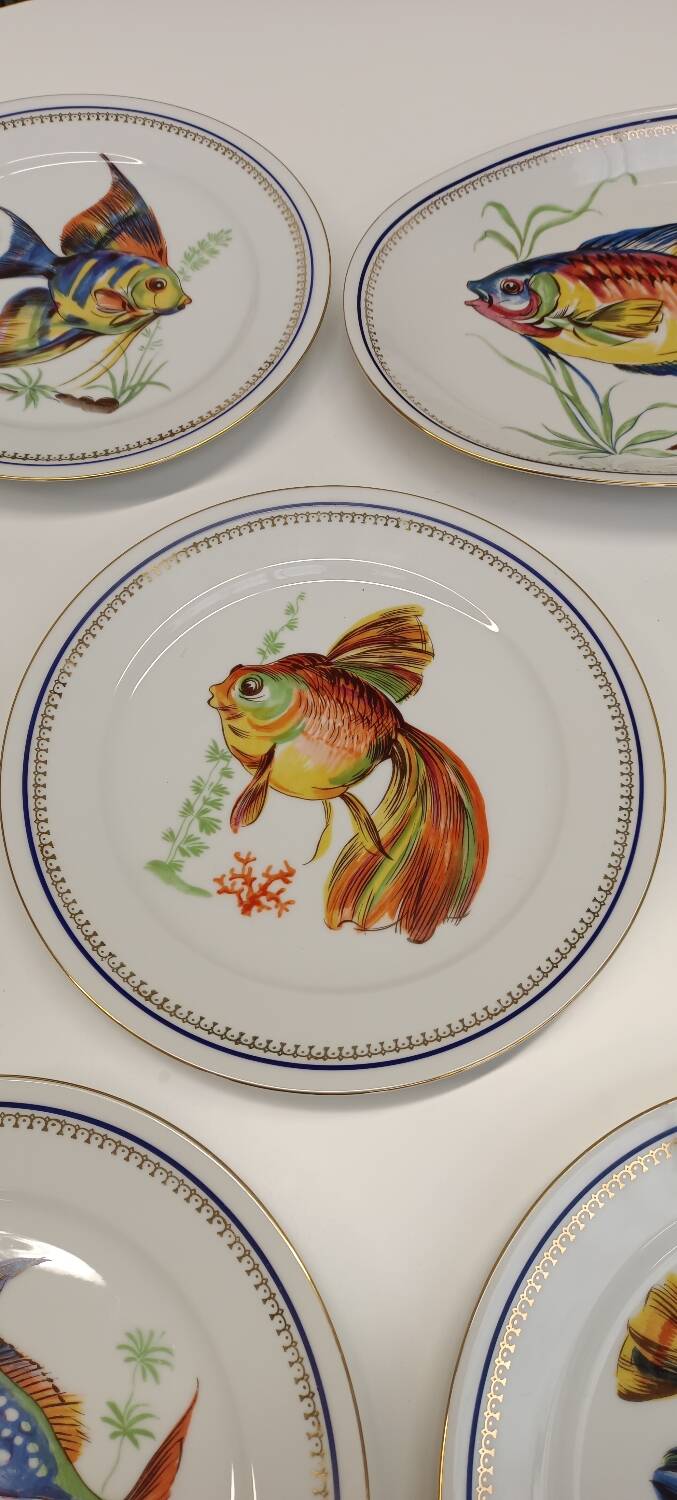 Fish porcelain service