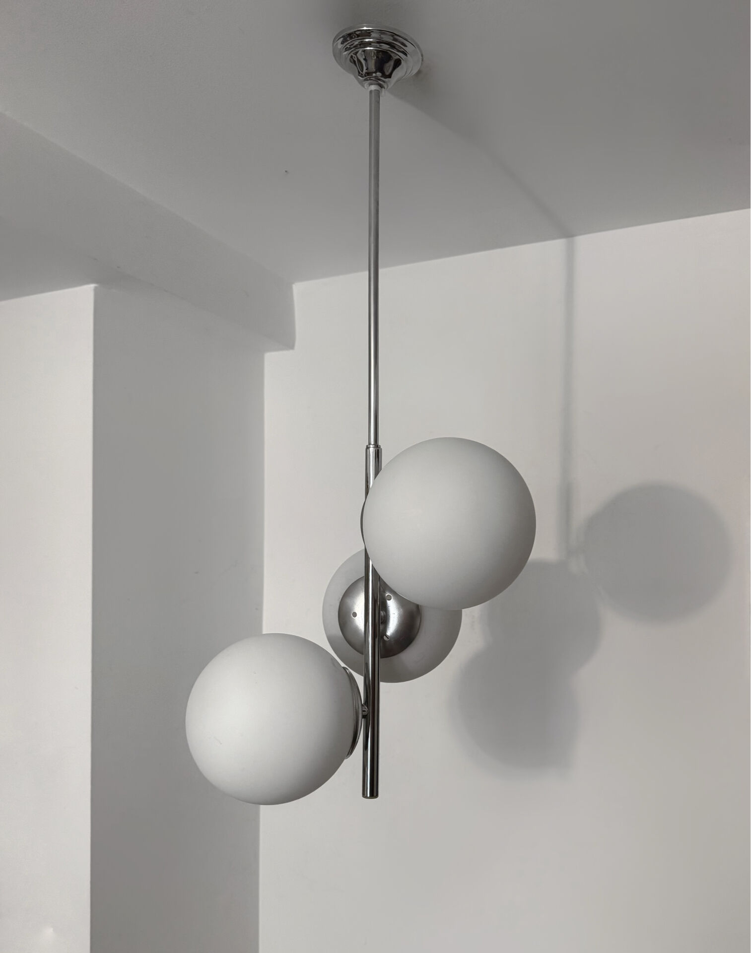Extended suspension with 3 balls from the 70s.
