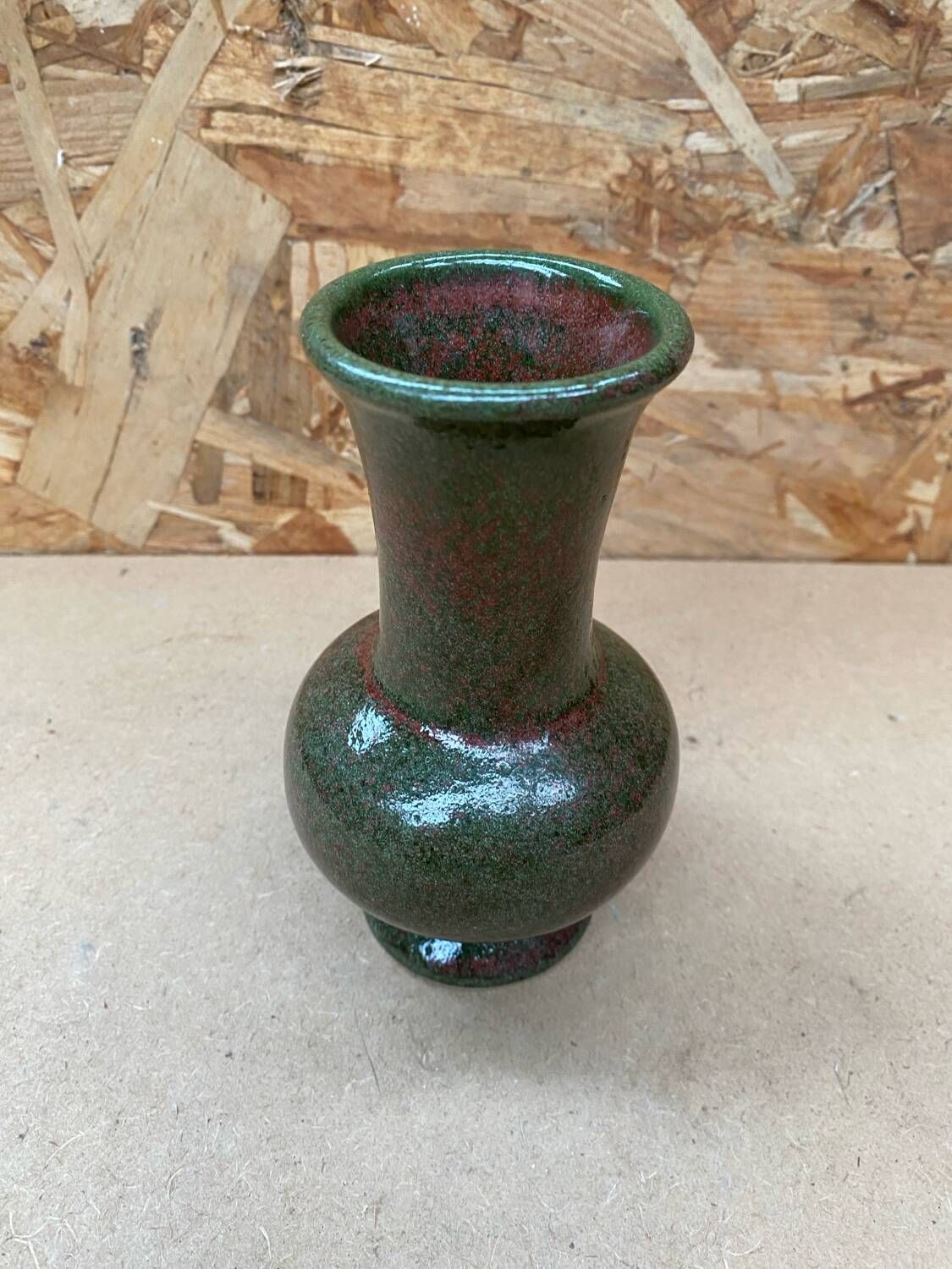 Old vase le cep green & red sandstone made in france vintage