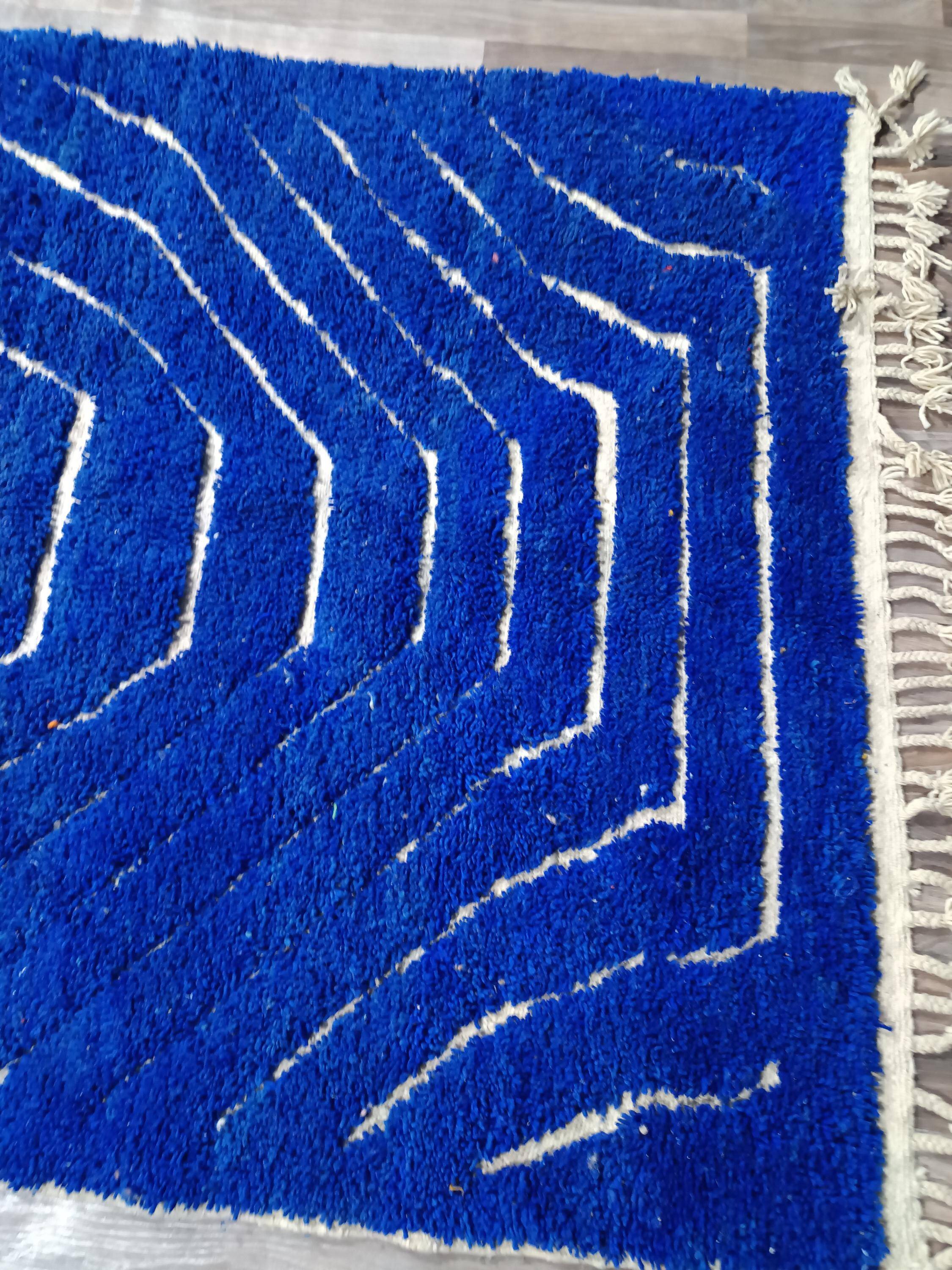 Moroccan rug in natural wool 2.5x1.5 m