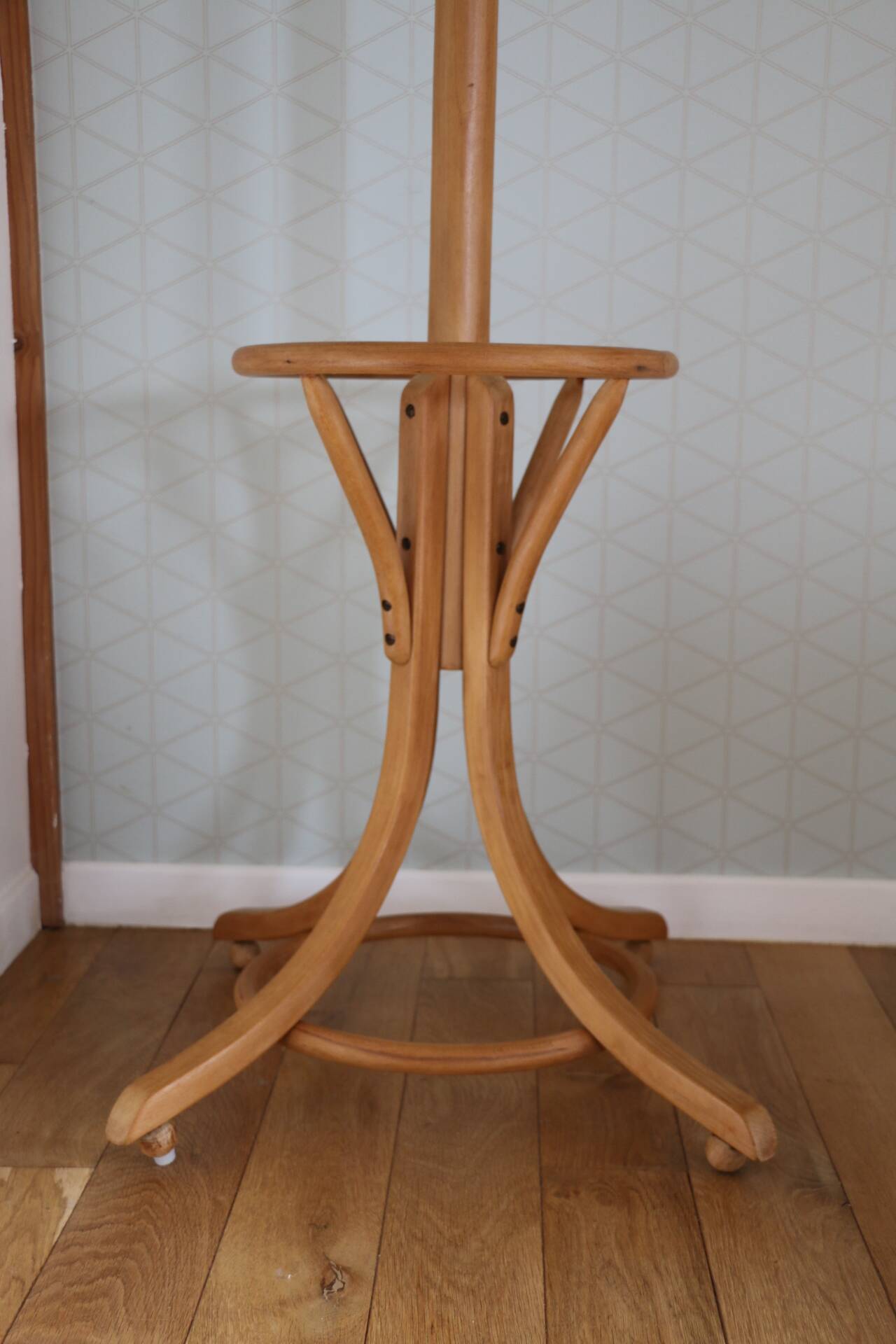 Portemanteau porte-parapluie BAUMANN clair tête olive