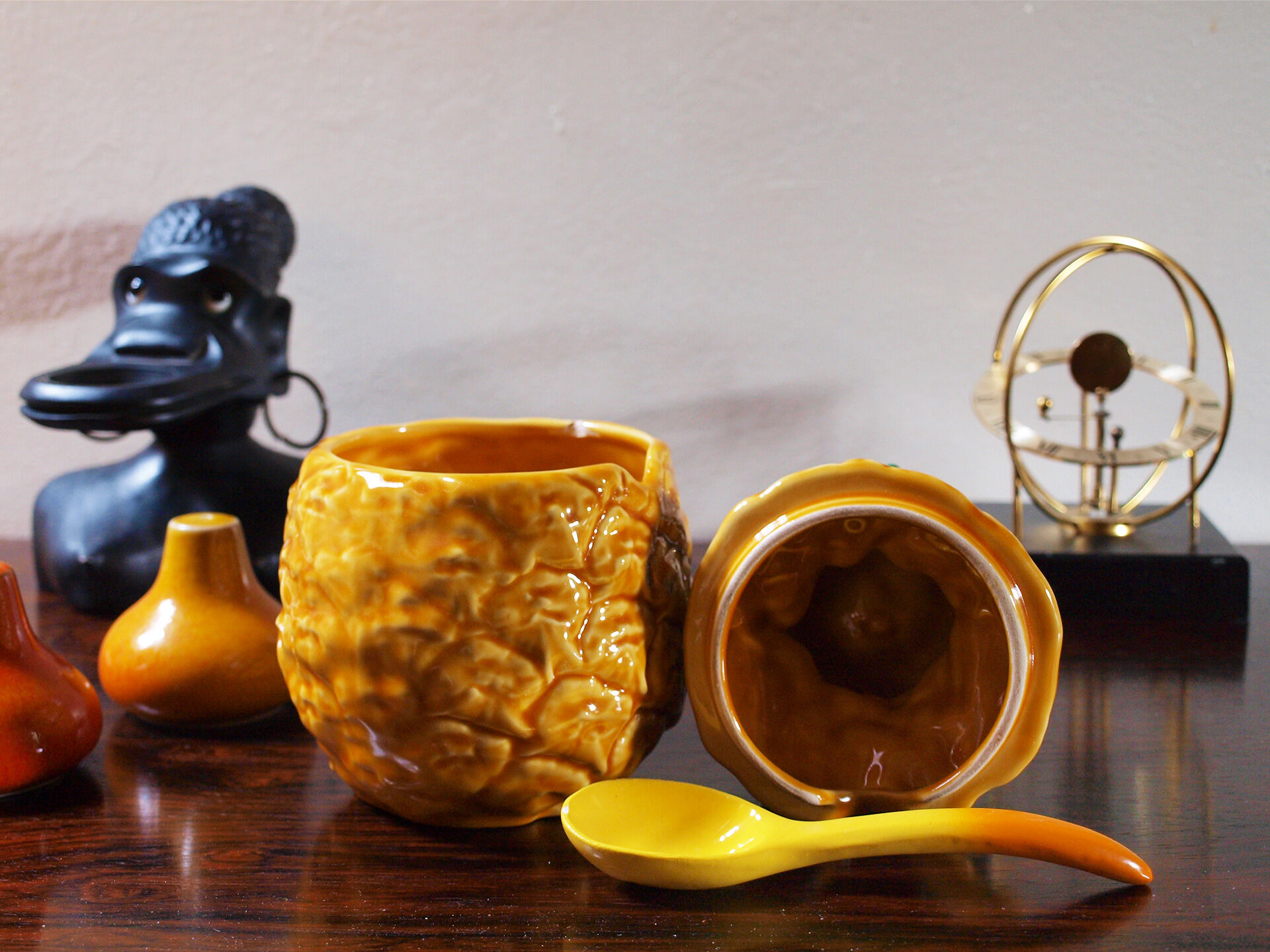 Ceramic pineapple sugar box