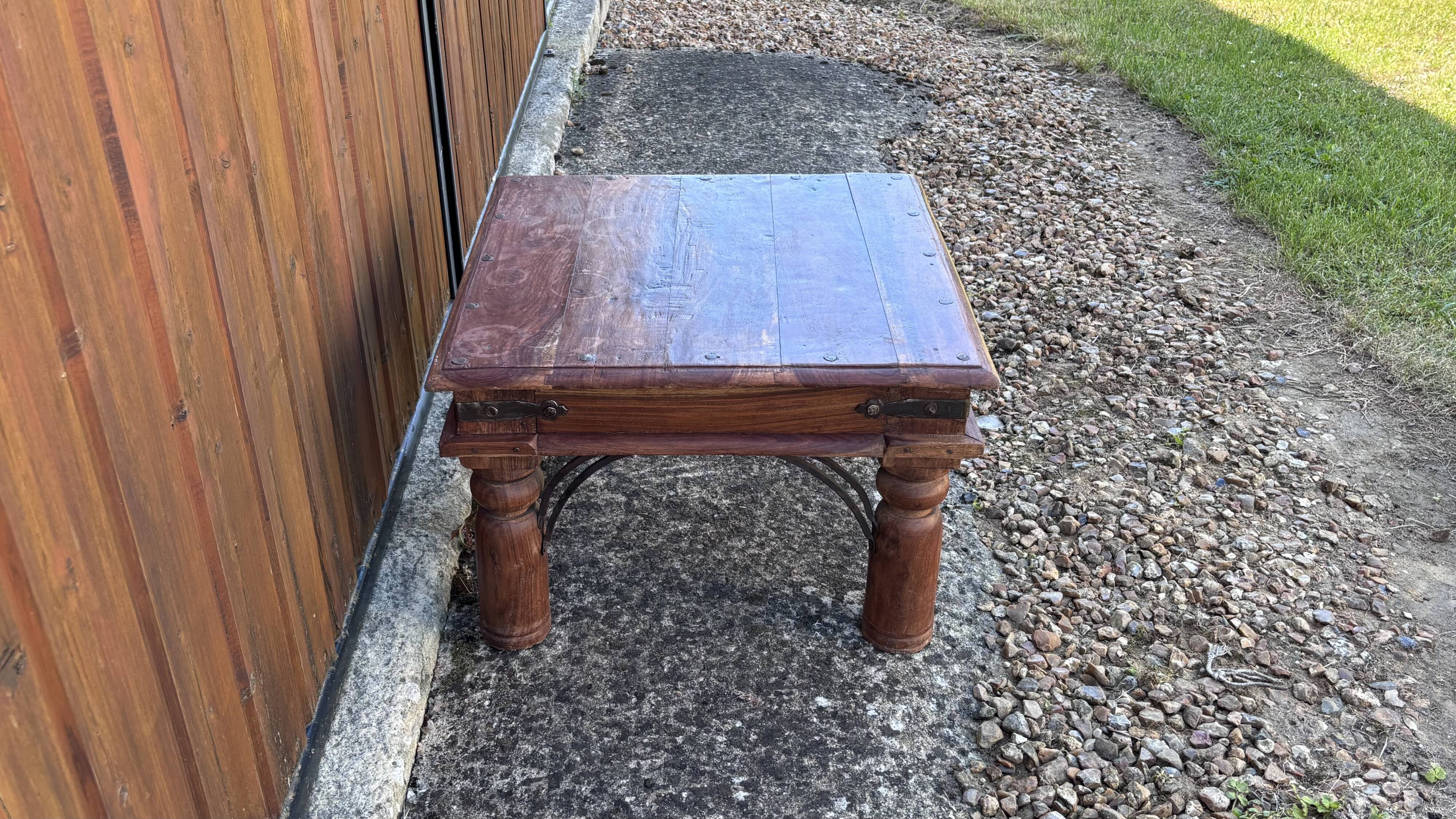 Solid wood coffee table – Colonial spirit