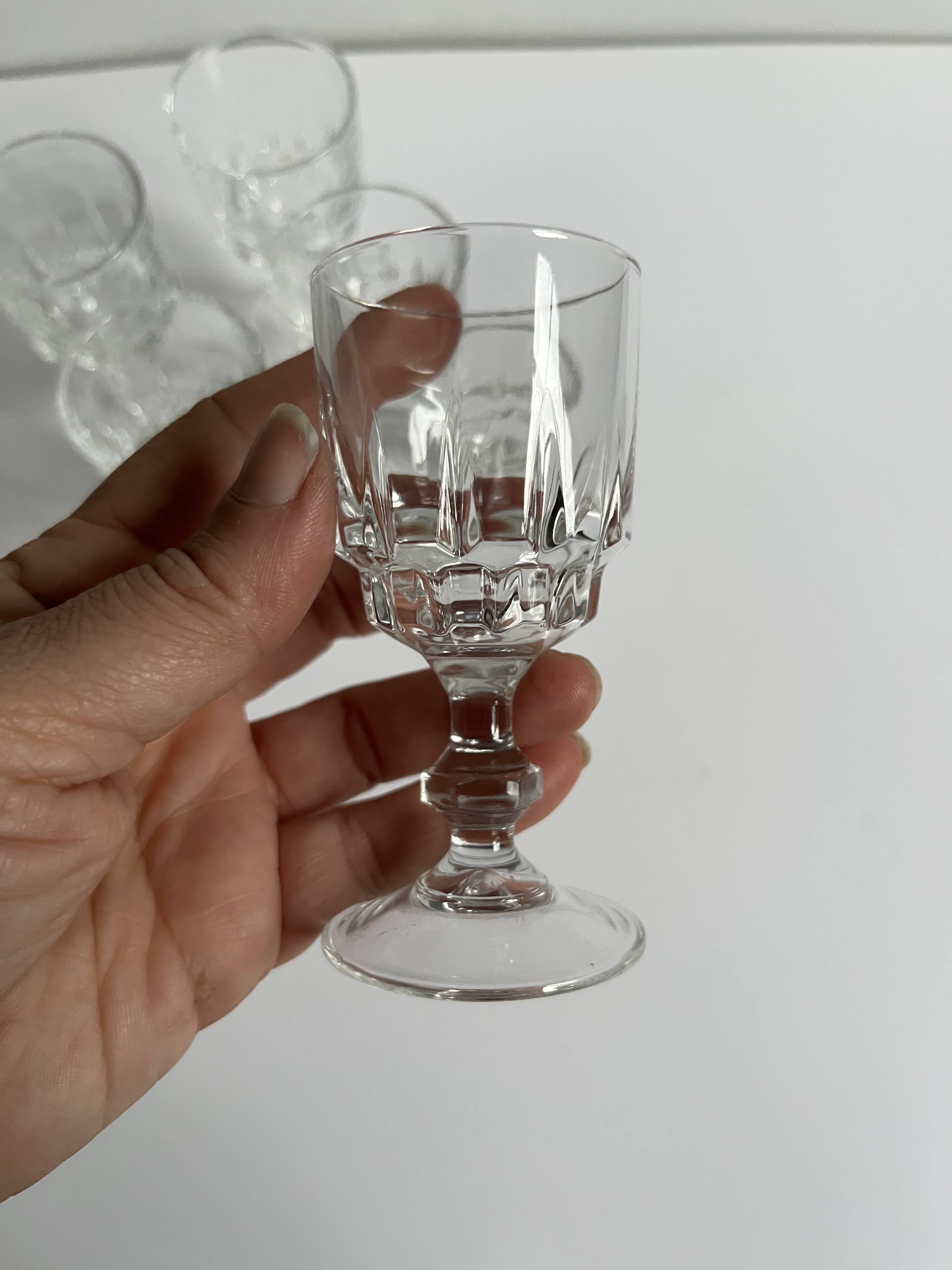 Verres à liqueur vintage