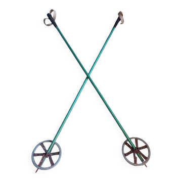Paire de bâtons de ski anciens