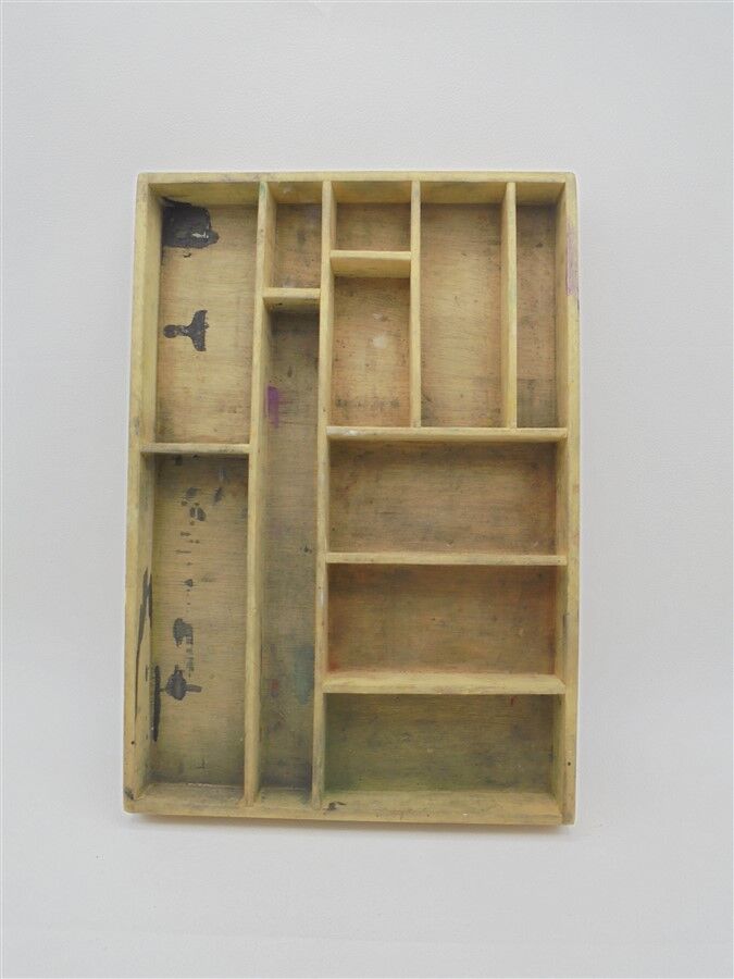 Compartmentalized locker