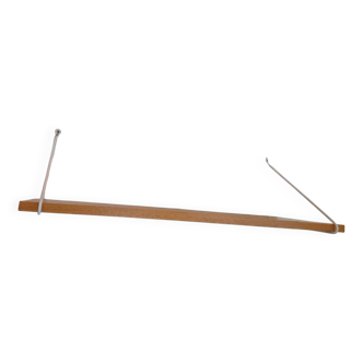 String style shelves