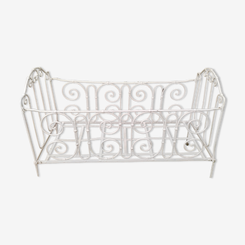 Iron child bed bench