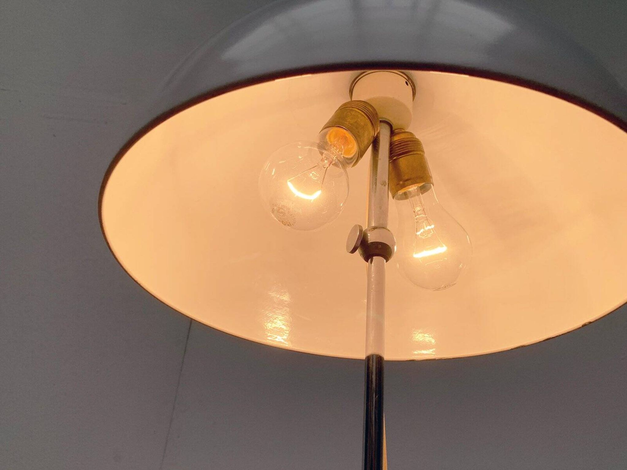 Mid-century minimalist dome table lamp