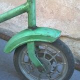 Ancien vélo enfant tricycle