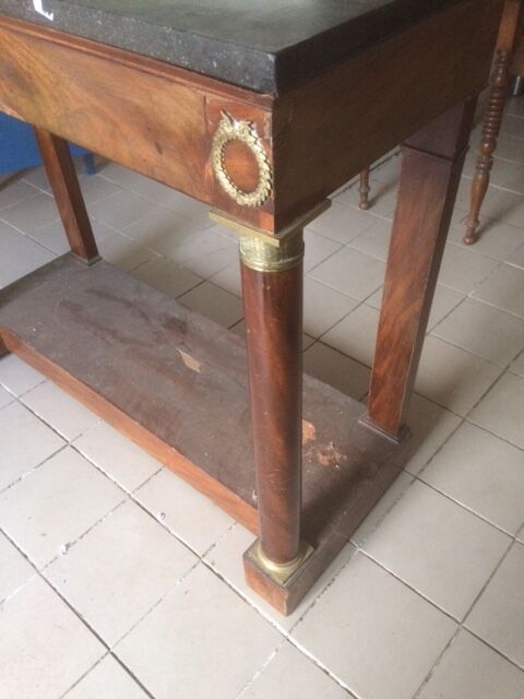 Console column top marble empire