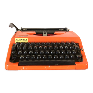 Machine à écrire orange Brother