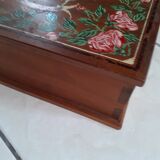 Wooden box with compartments and 2 floors. Decor painted hand, Breton coat of arms and flowers.