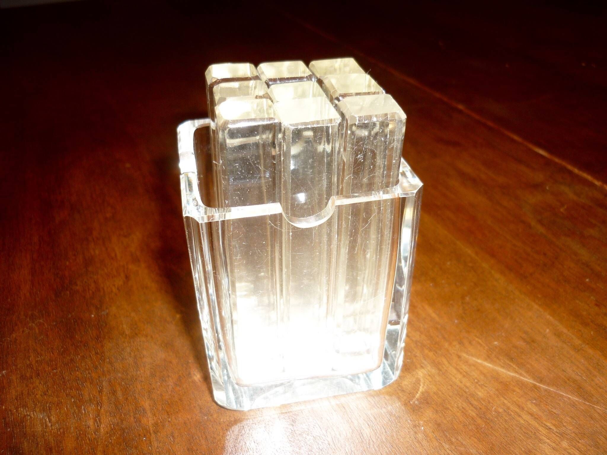 Pot carré avec porte-couteaux en verre