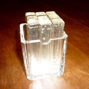 Pot carré avec porte-couteaux en verre