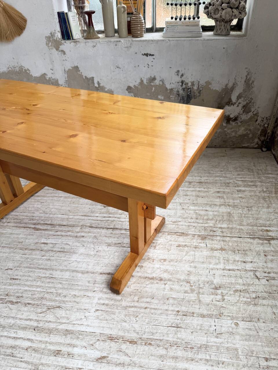 Perriand mountain furniture table 1970