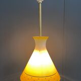 Suspension en verre jaune années 1960