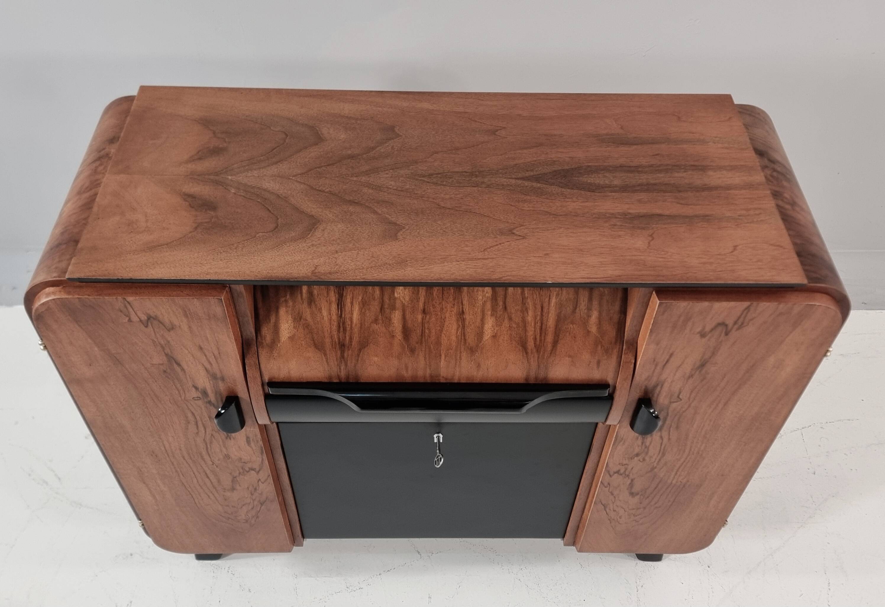 Art Deco Bar Cabinet  by Jindrich Halabala for Up Závody, 1940s.