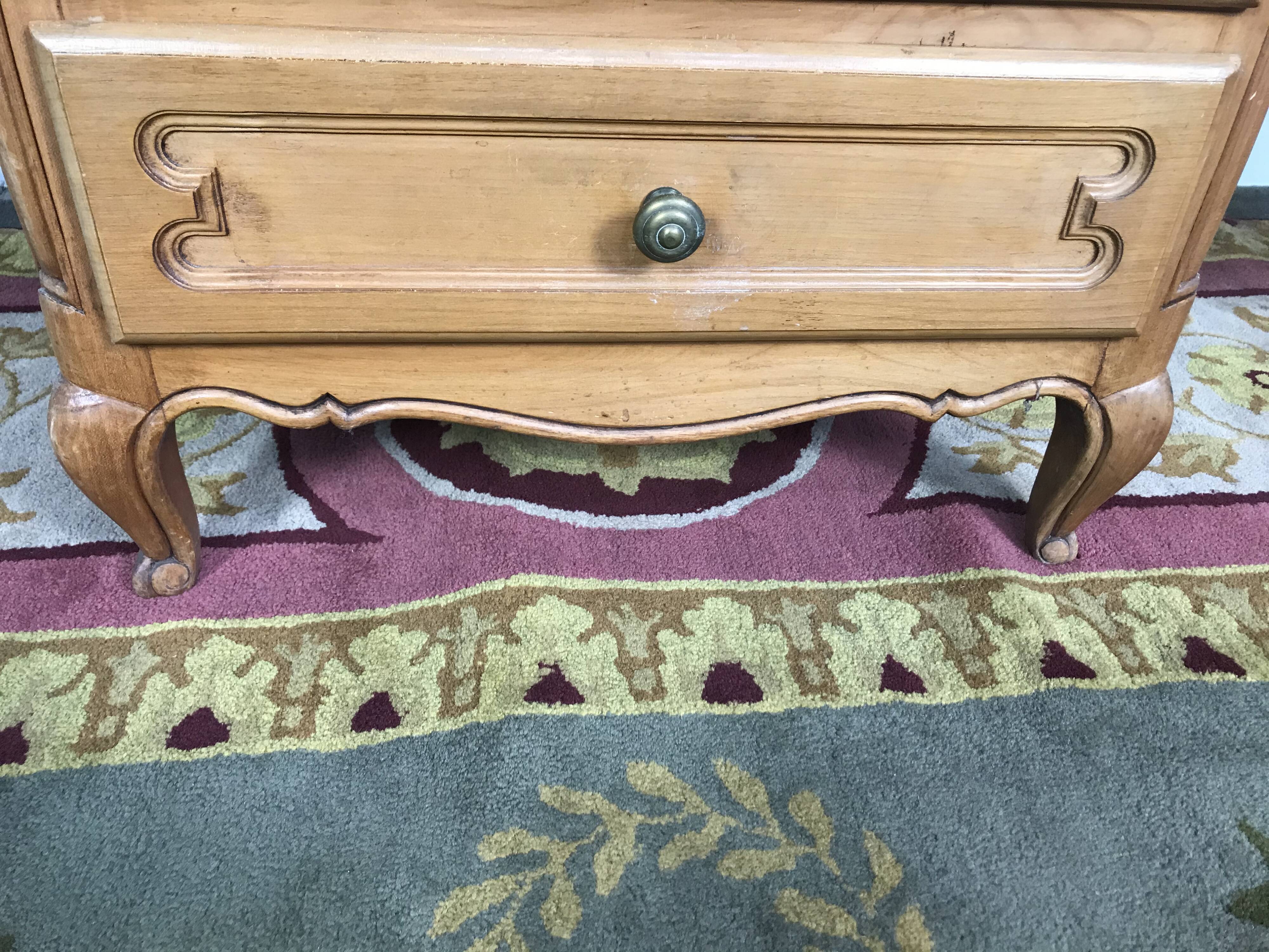 Regency-style massive cherry-style handy